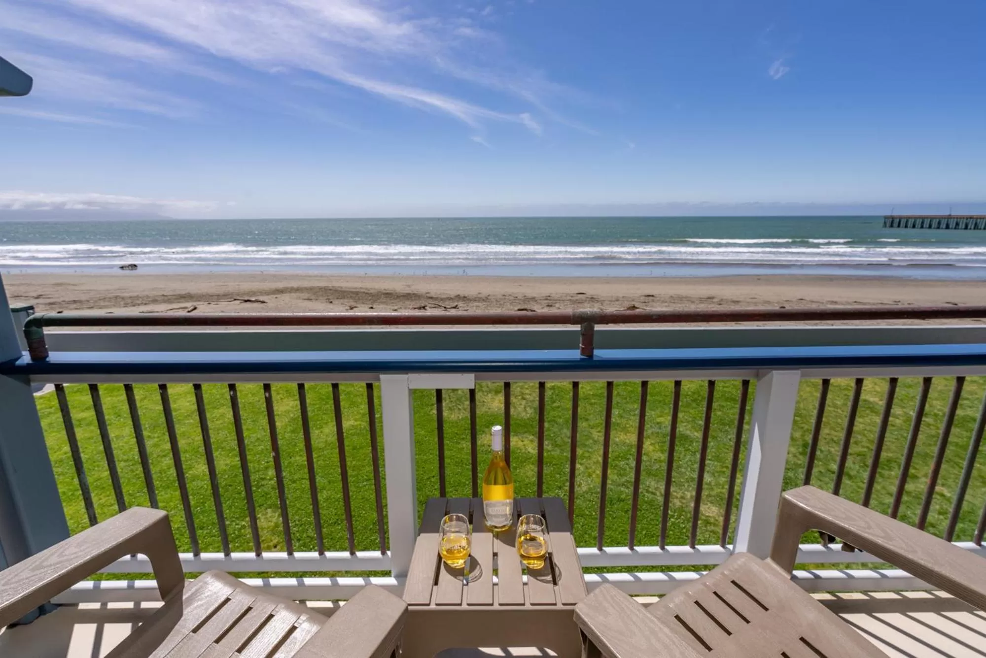 Beach, Balcony/Terrace in Shoreline Inn...on the beach