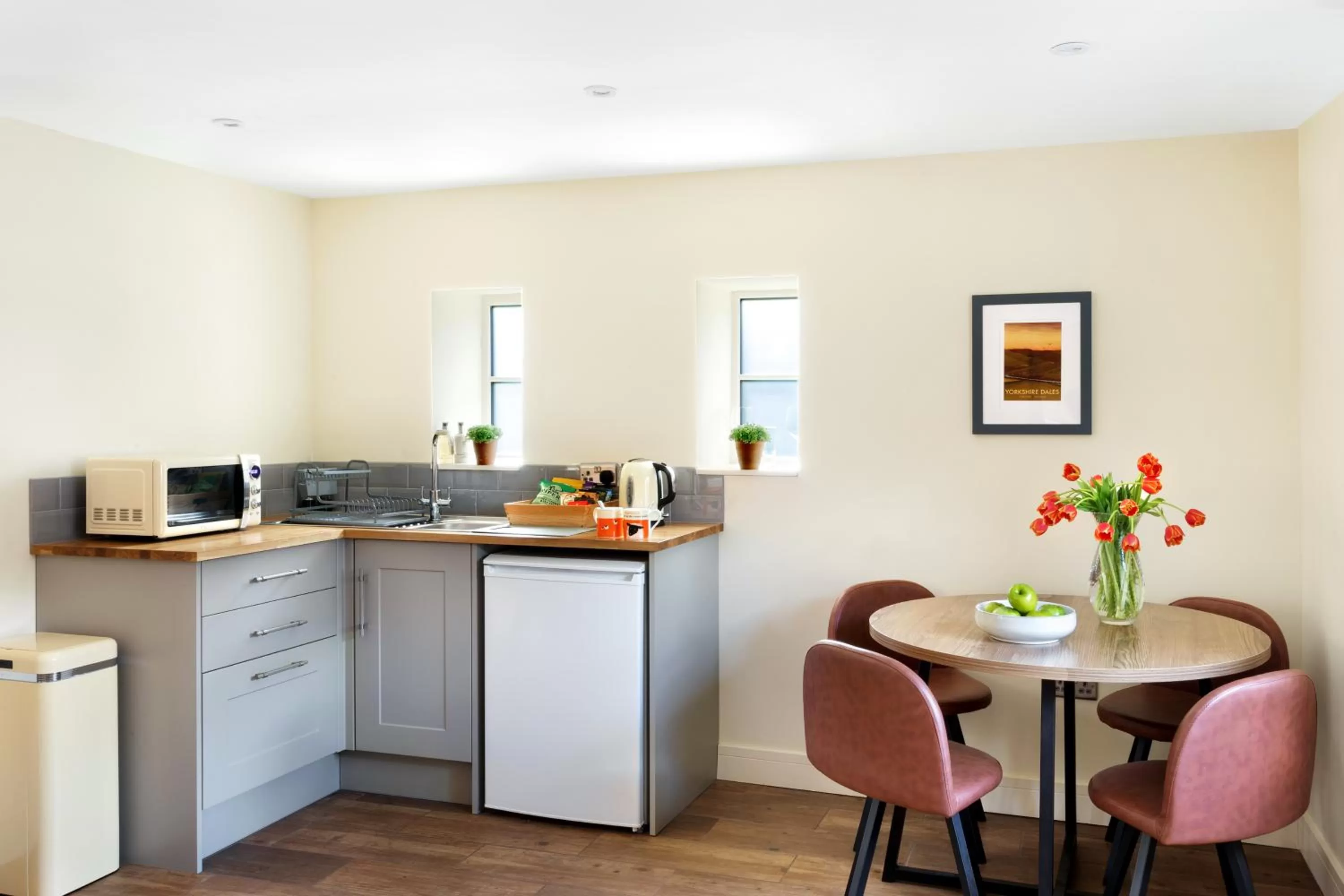 Kitchen or kitchenette in Shoulder of Mutton Inn