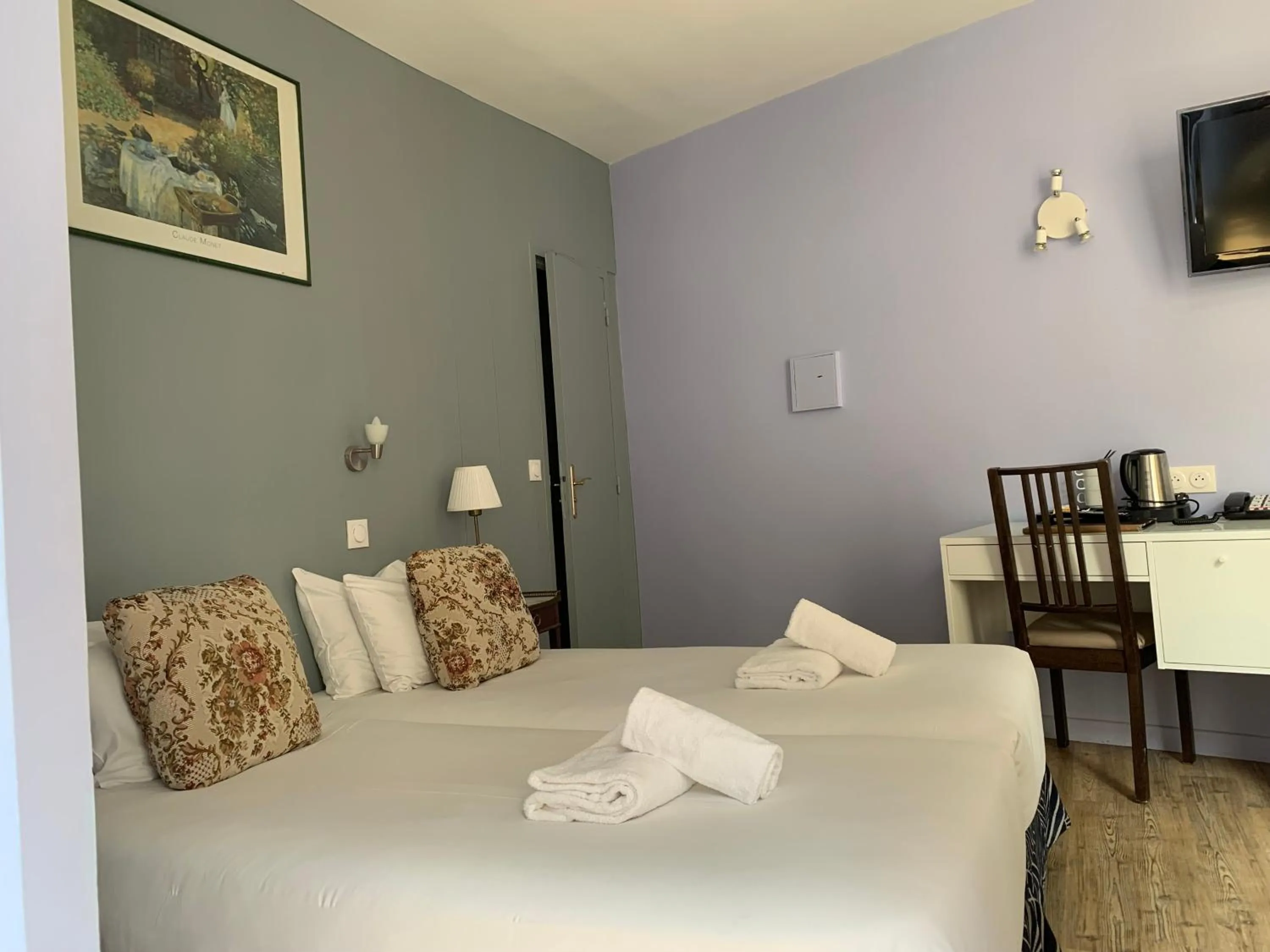 Bed in Hôtel Apollo Opéra