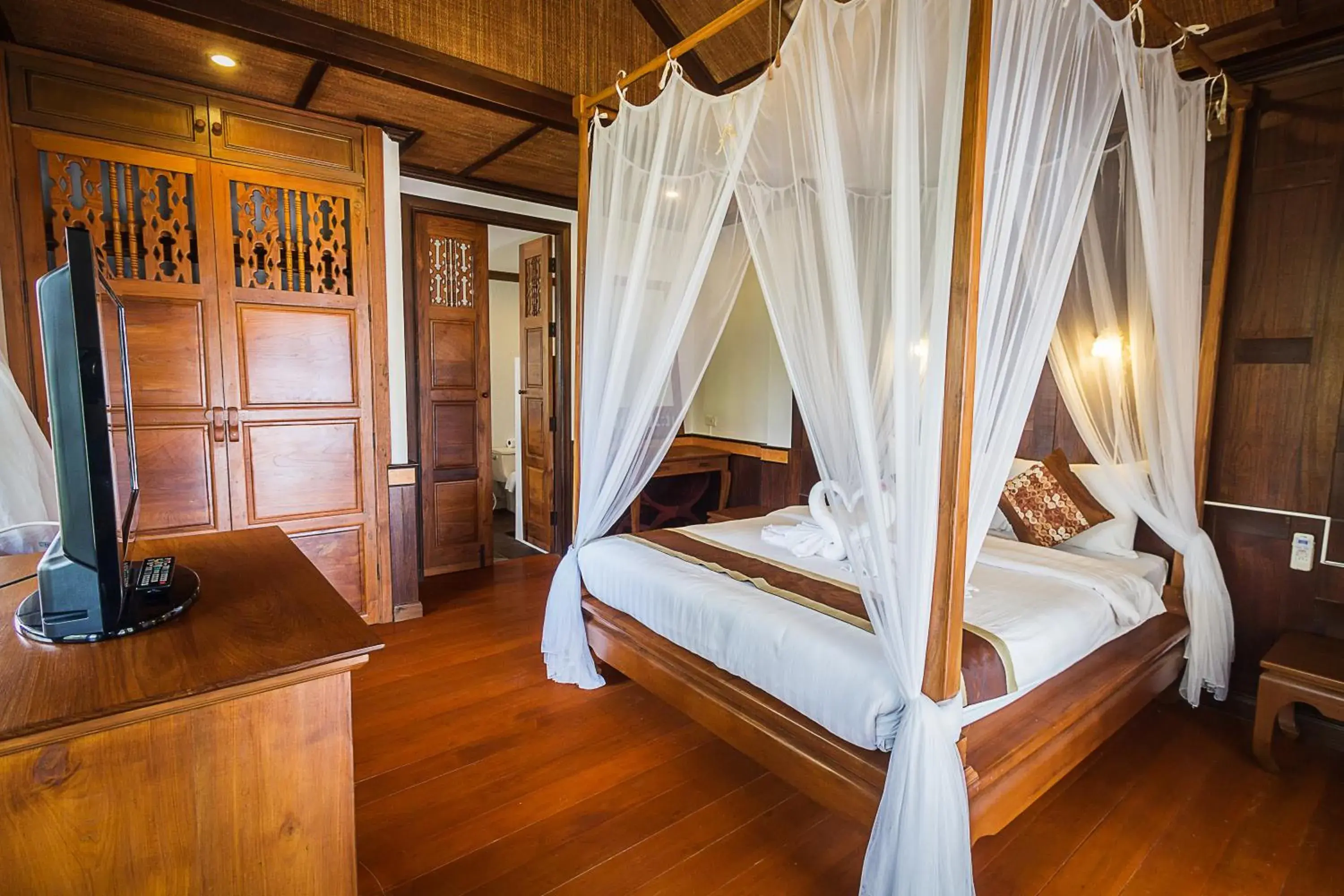 Bed in Coco Palm Beach Resort - SHA Extra Plus