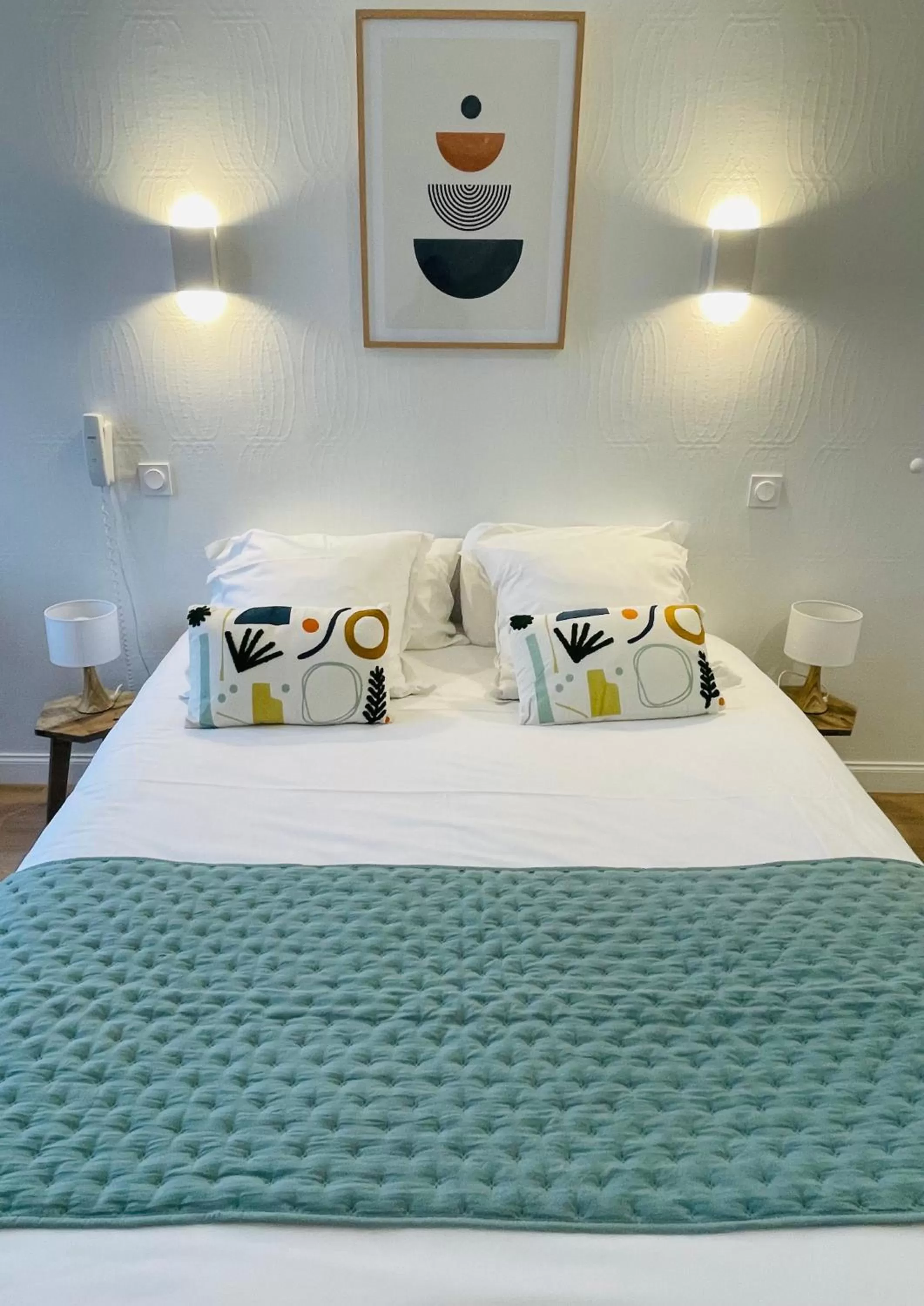 Bed in Hôtel Porte Mars - Reims Gare Centre Arena