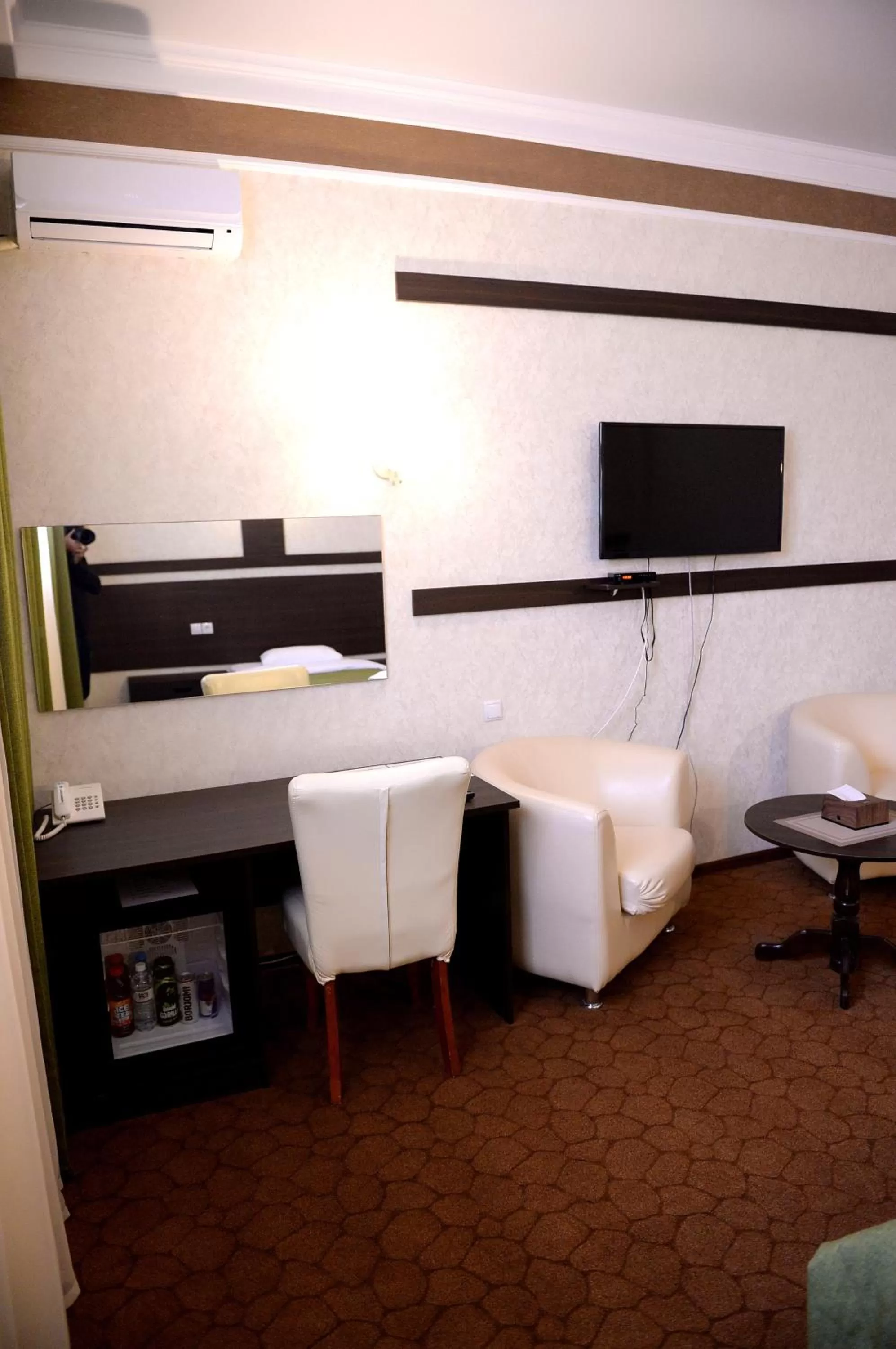 Bathroom, TV/Entertainment Center in Pride Hotel