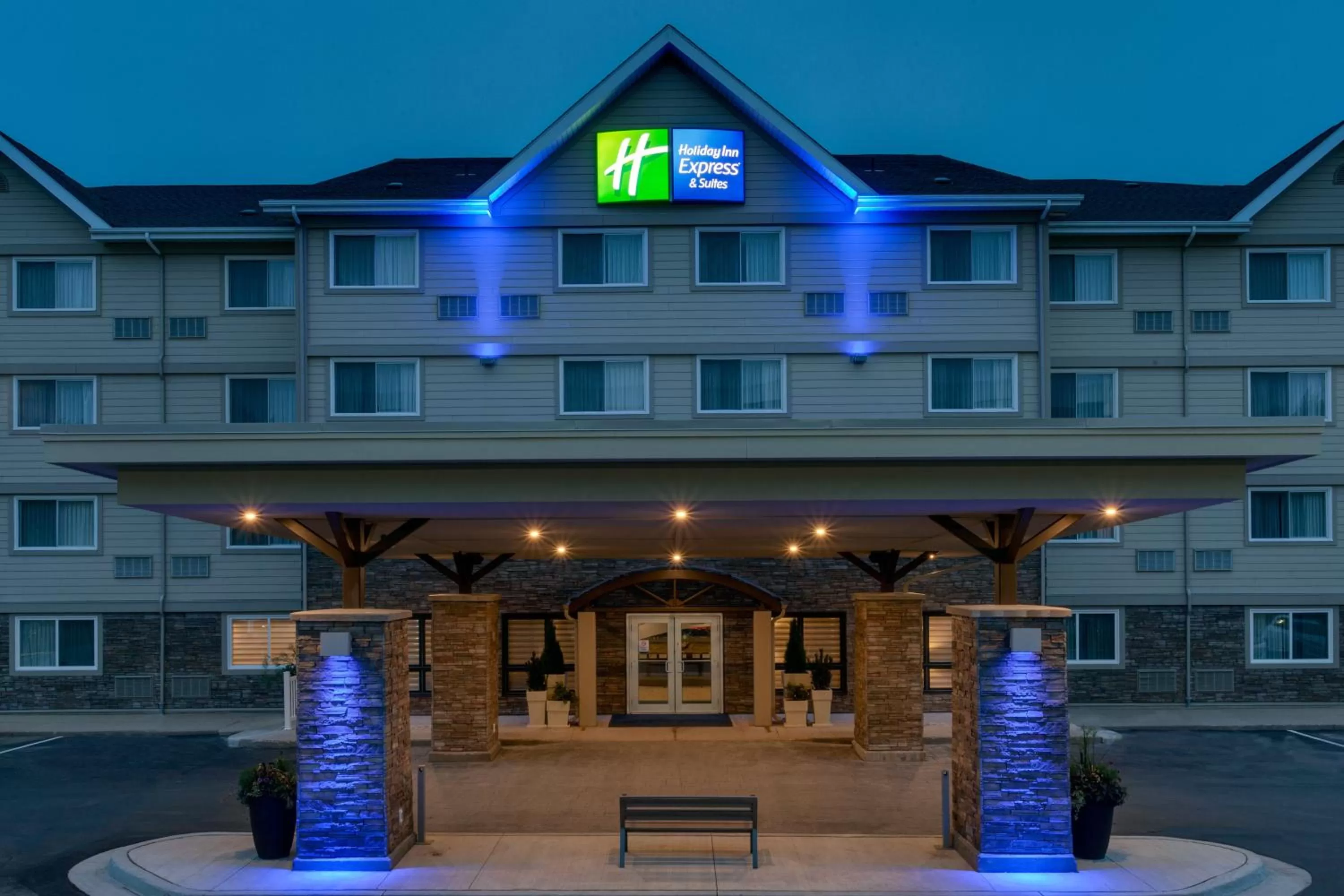 Property building in Holiday Inn Express Hotel & Suites Uptown Fredericton by IHG