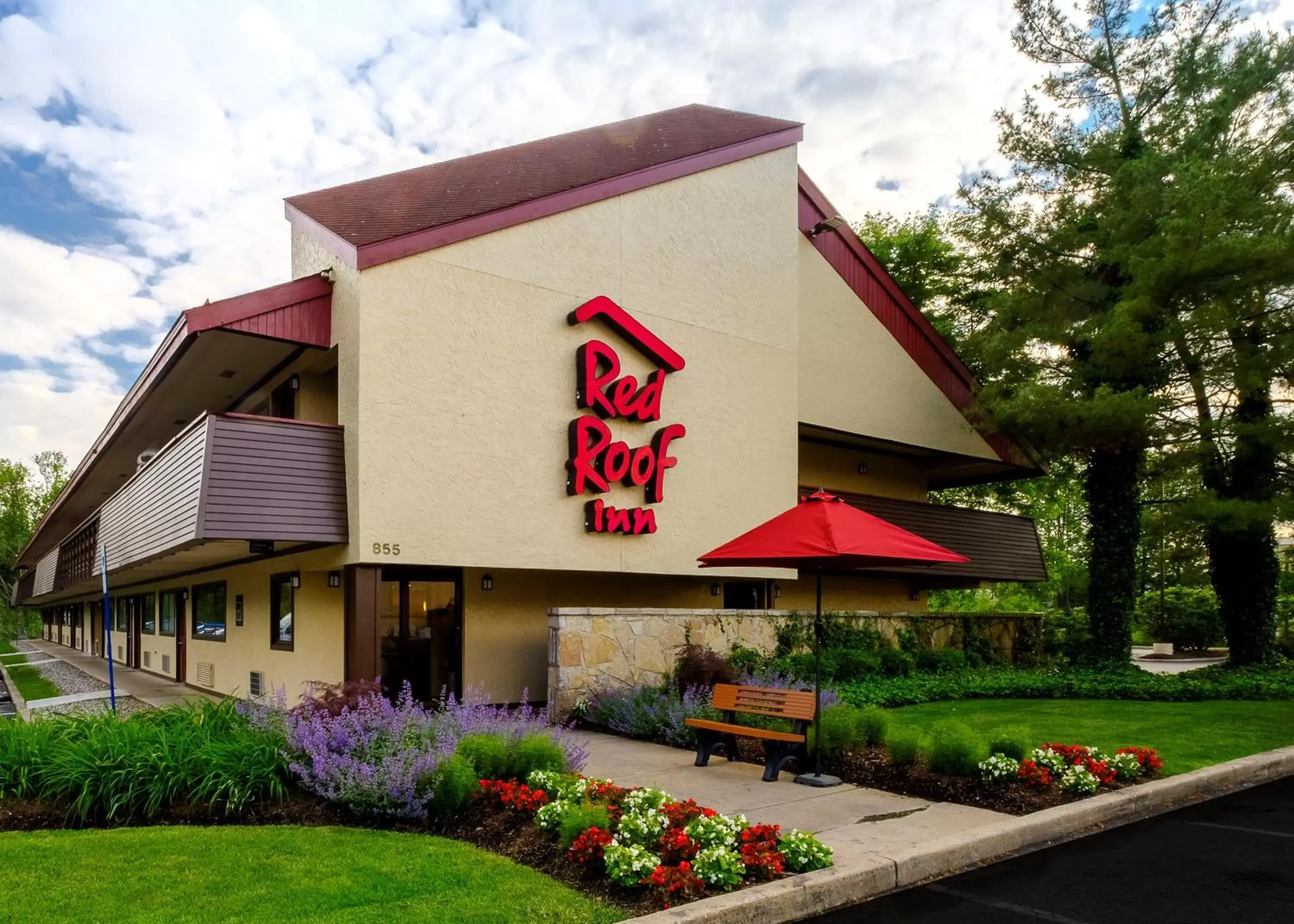 Property Building in Red Roof Inn Parsippany