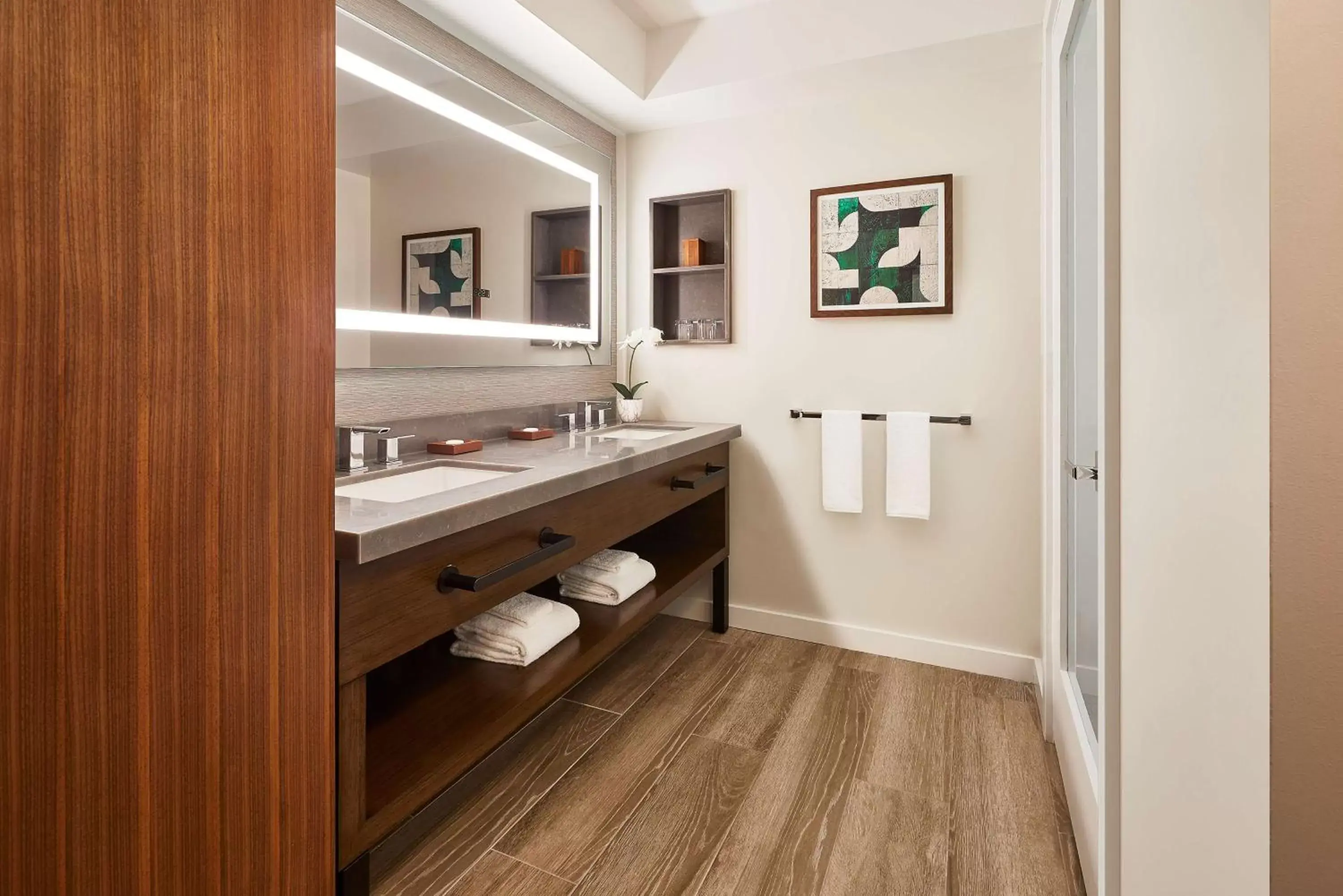 King Room with Partial Ocean View - Club Access in Hyatt Regency Maui Resort & Spa King Room with Partial Ocean View - Club Access in Hyatt Regency Maui Resort & Spa