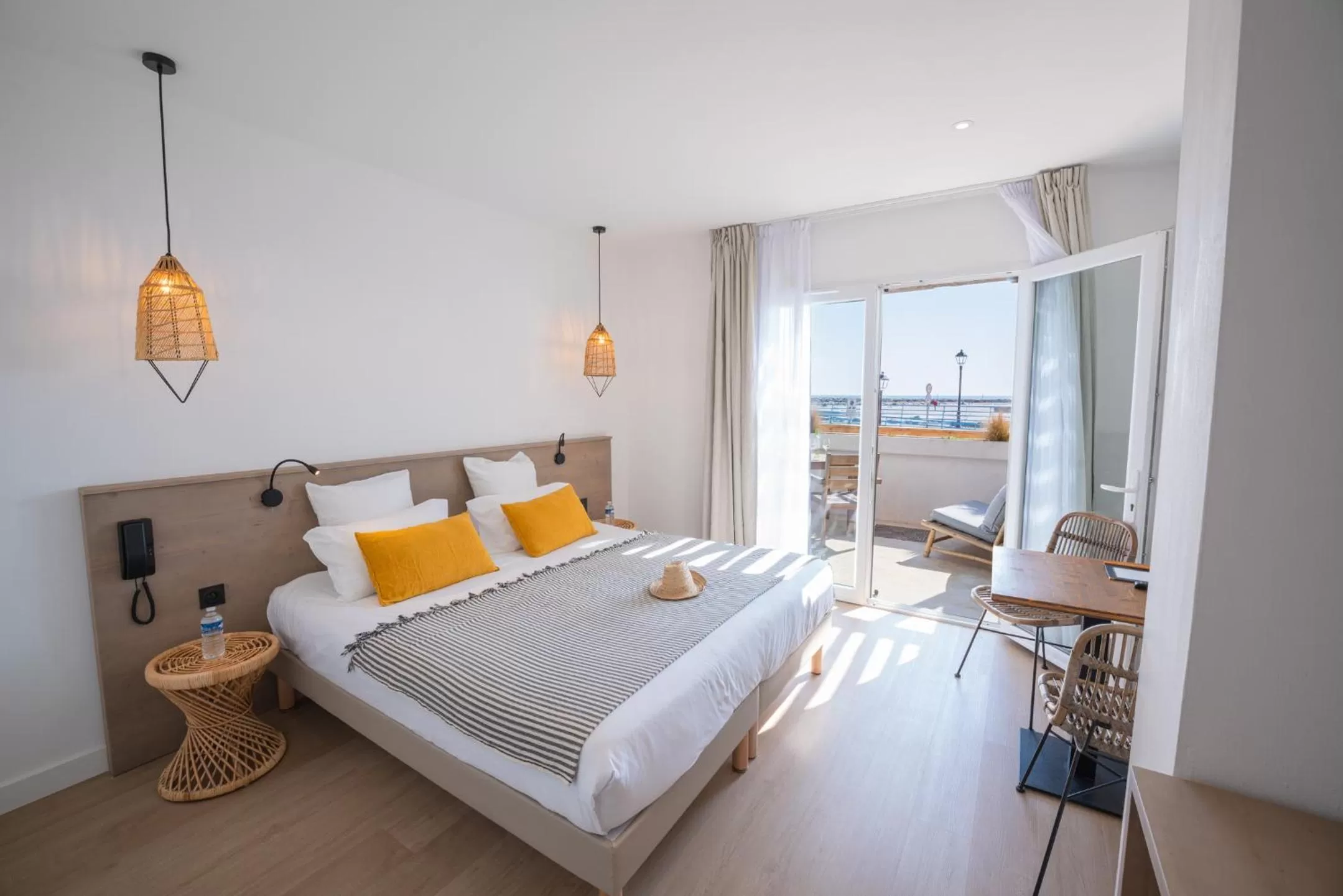 Bed in Hôtel Casa Marina