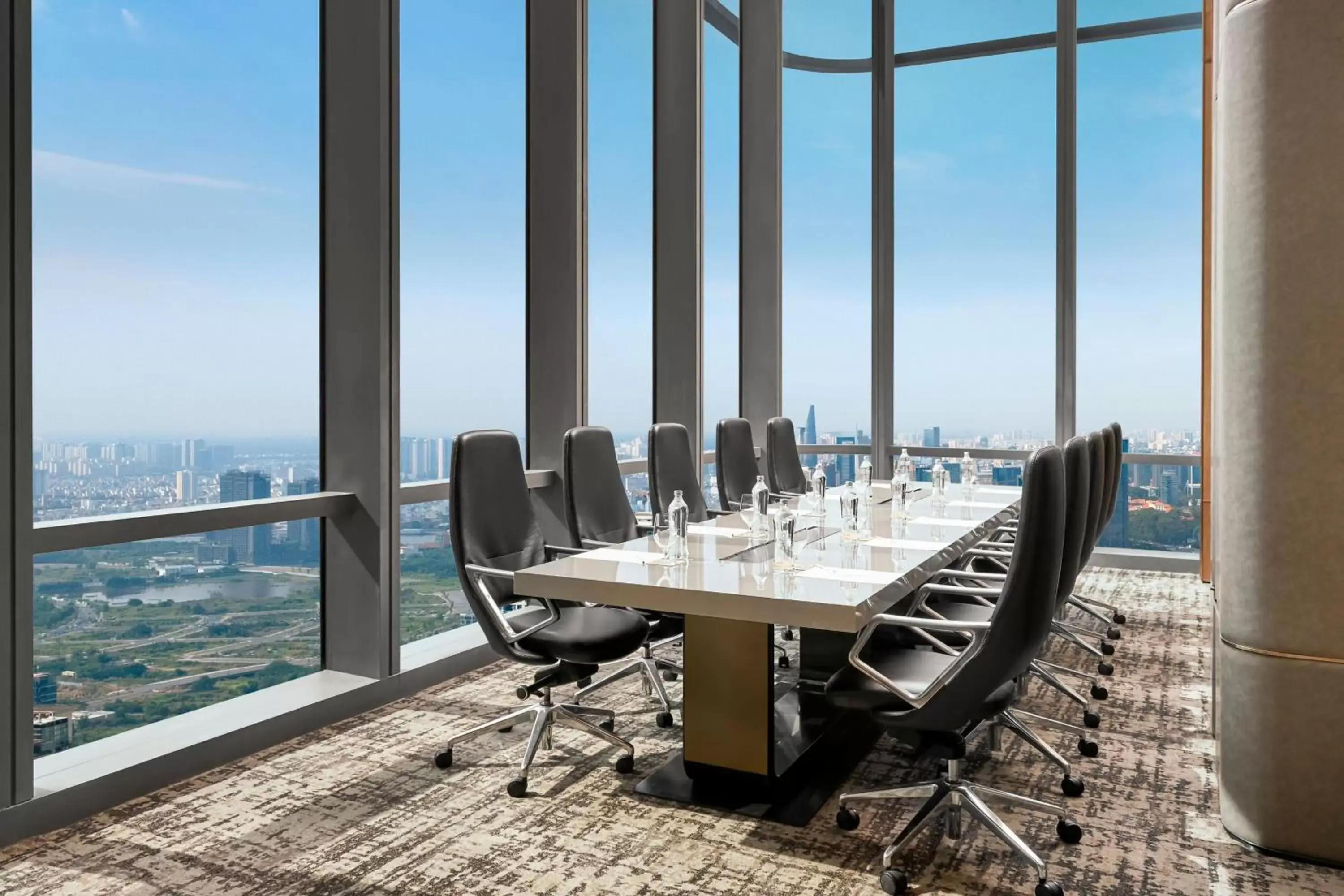 Meeting/conference room in Vinpearl Landmark 81, Autograph Collection