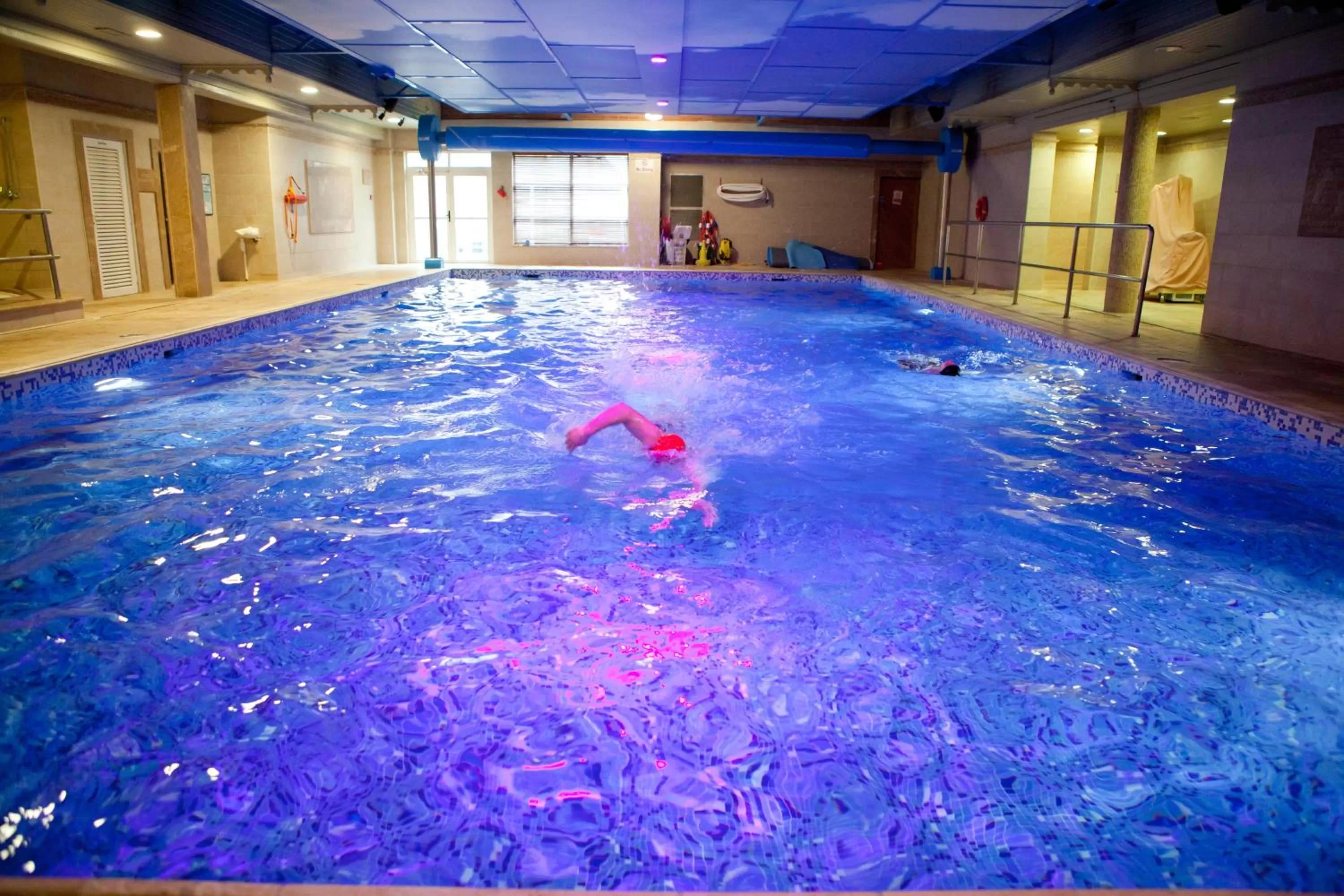 Swimming pool in Four Seasons Hotel & Leisure Club