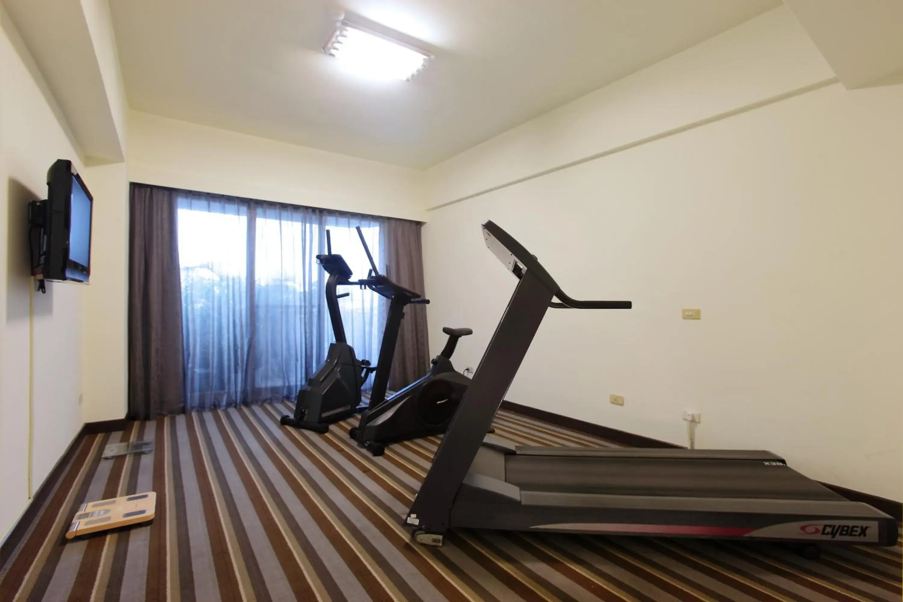 Fitness centre/facilities, Fitness Center/Facilities in Metro Hotel