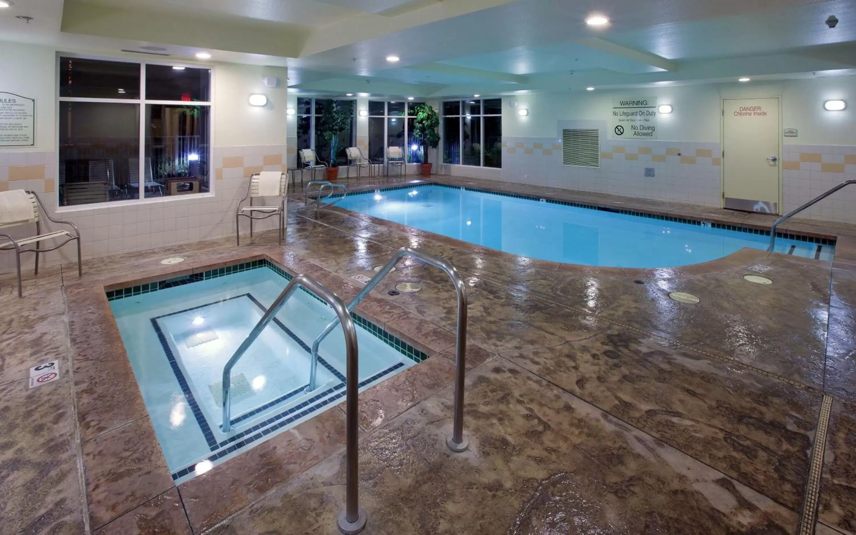 Swimming Pool in Hilton Garden Inn Ontario Rancho Cucamonga