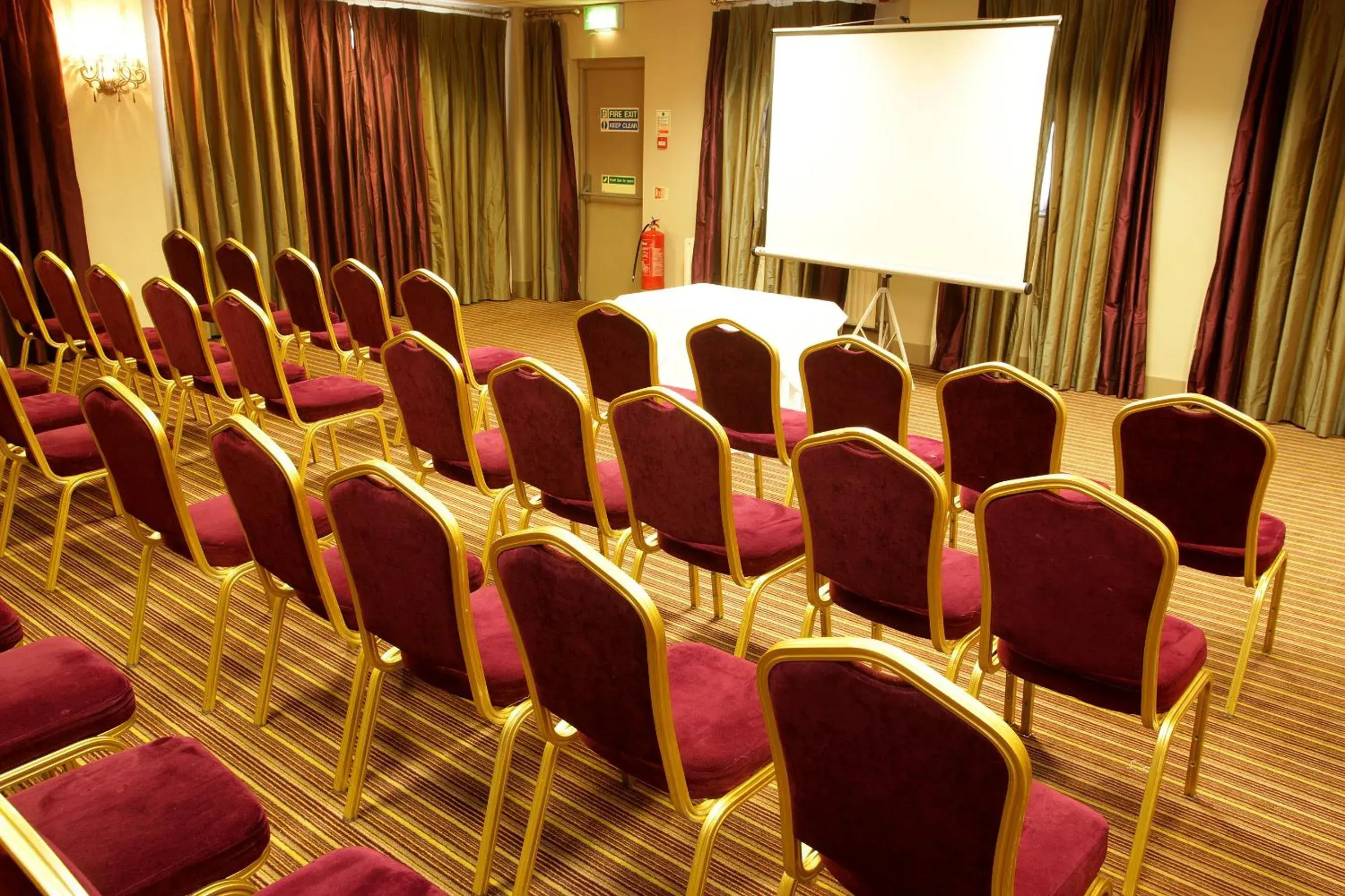 Business facilities in Waterfoot Hotel