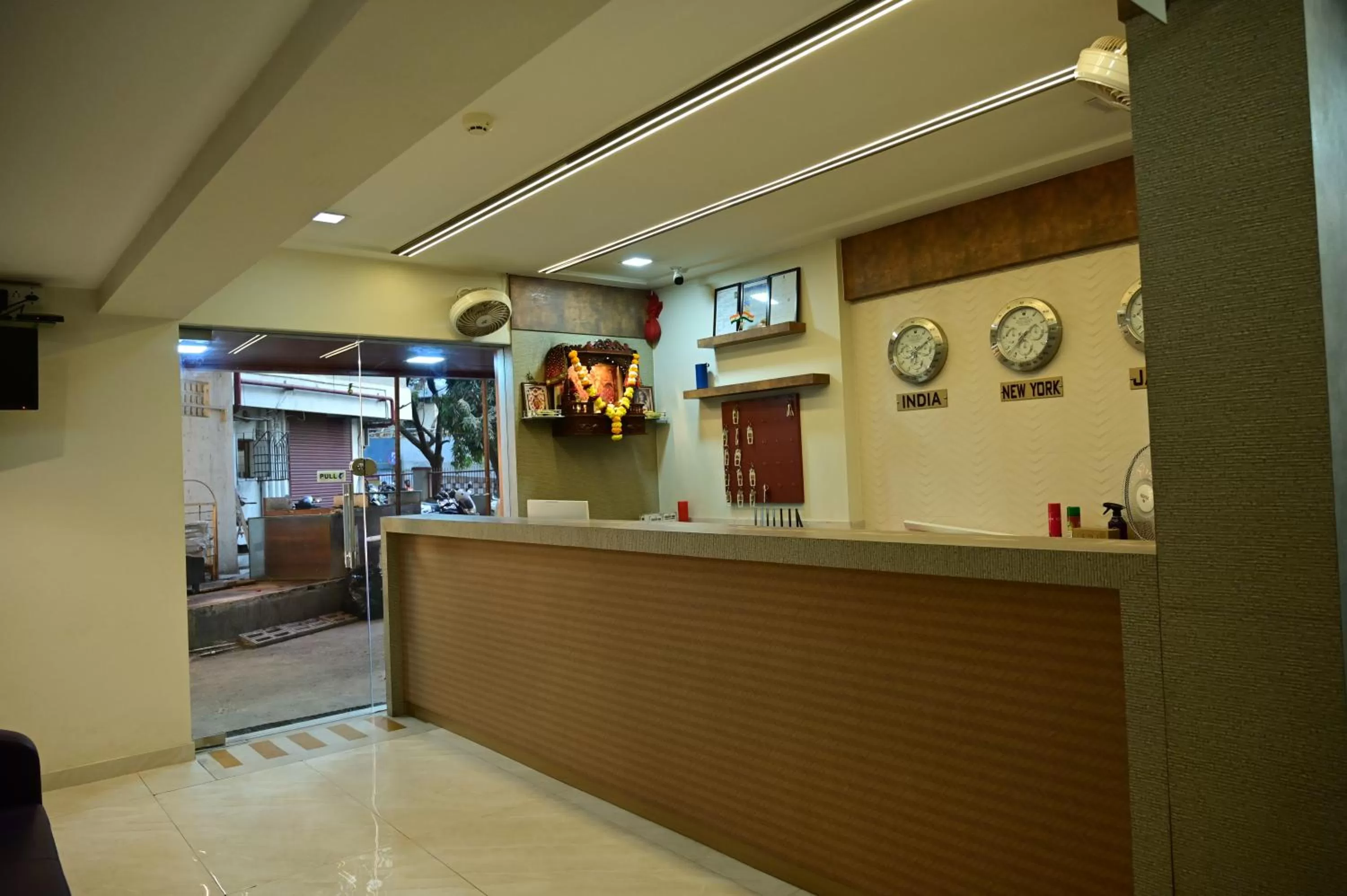 Lobby or reception in Hotel Diamora Residency