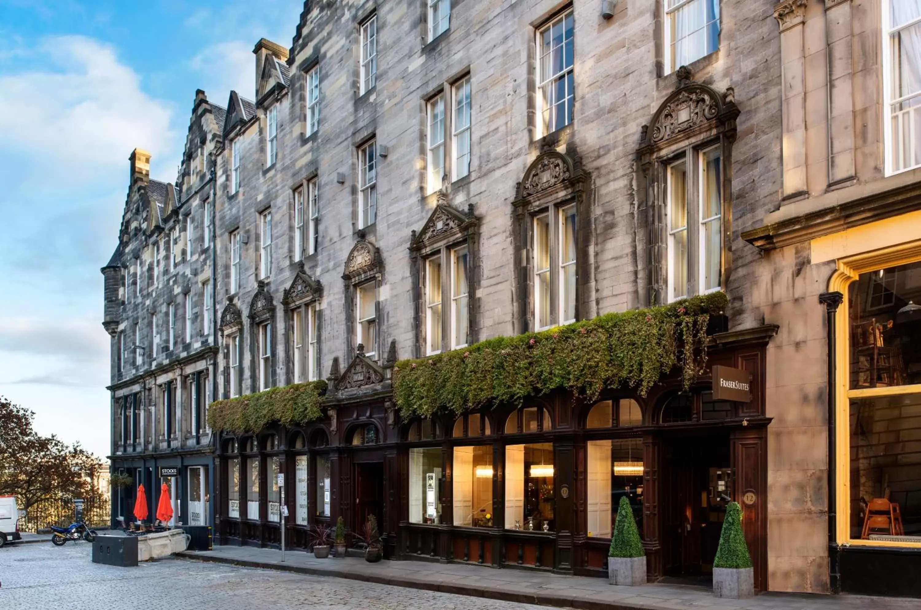 Facade/entrance in Fraser Suites Edinburgh Facade/entrance in Fraser Suites Edinburgh