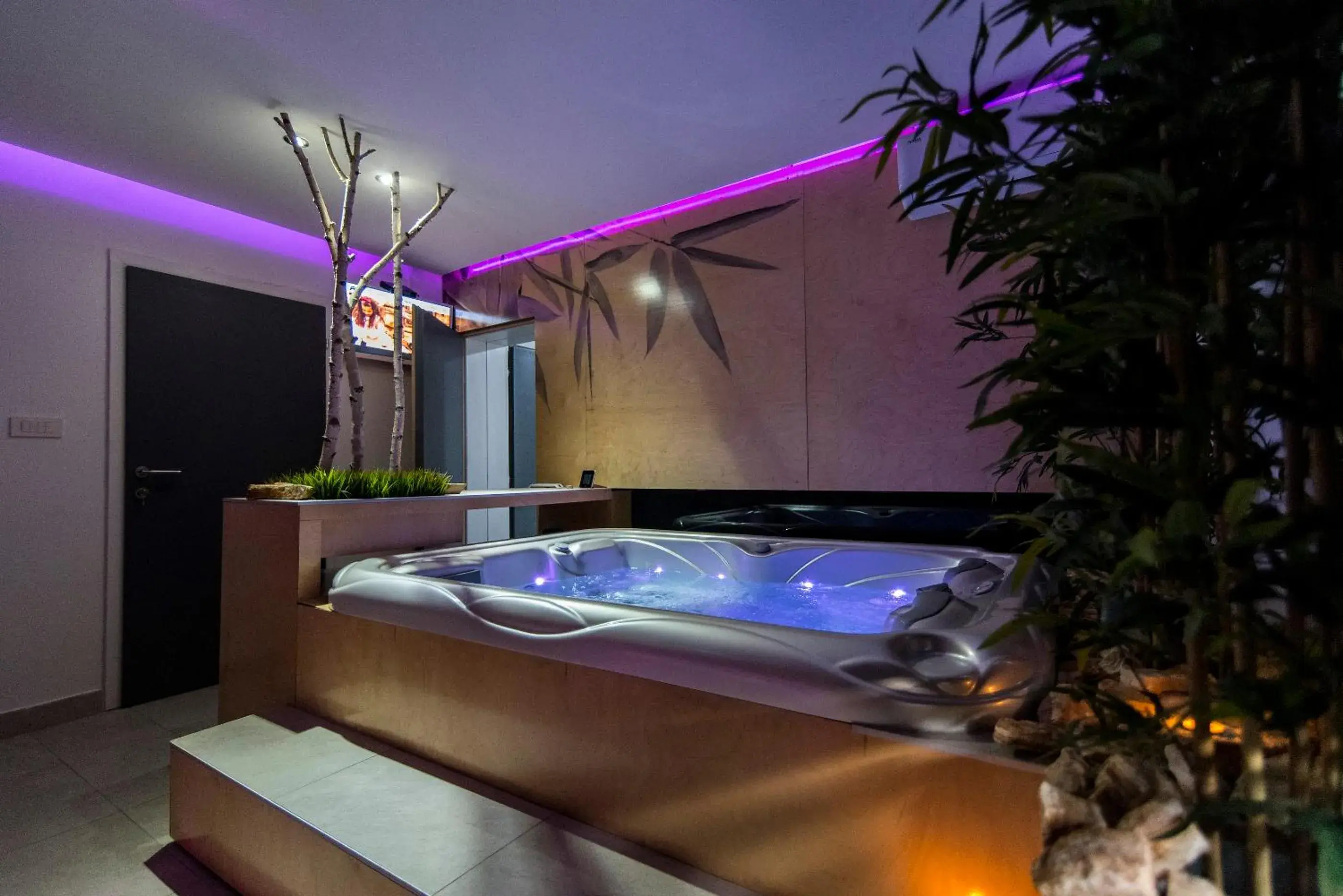 Spa and wellness centre/facilities, Swimming Pool in Hotel Cool Zagreb Airport