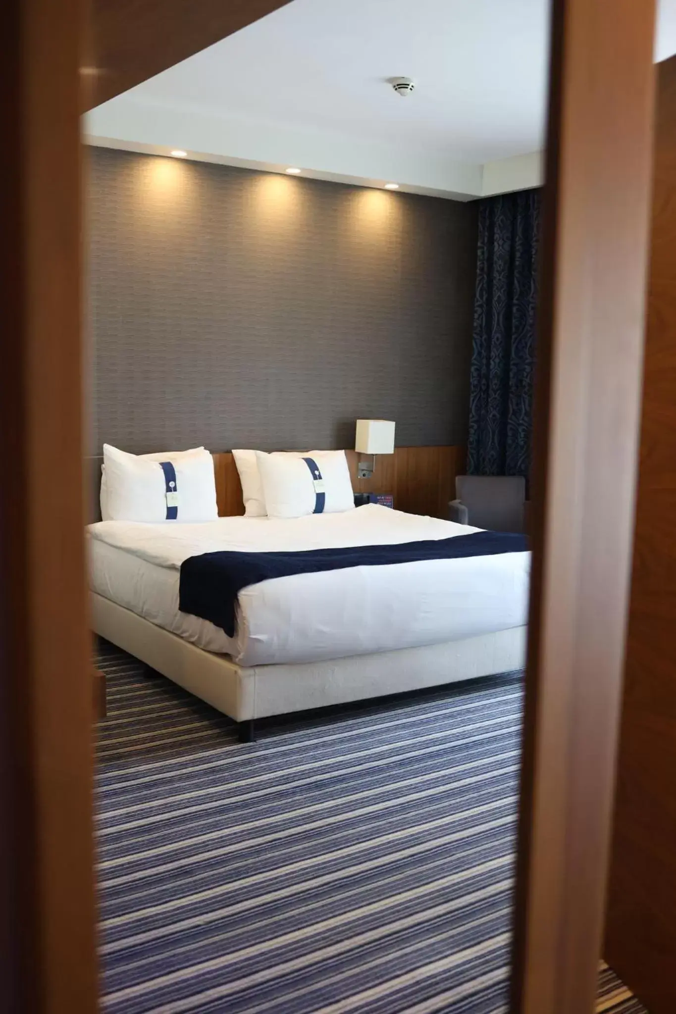Bedroom, Bed in Holiday Inn Express Manisa-West, an IHG Hotel