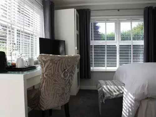 Bedroom, Seating Area in The White Horse View B&B