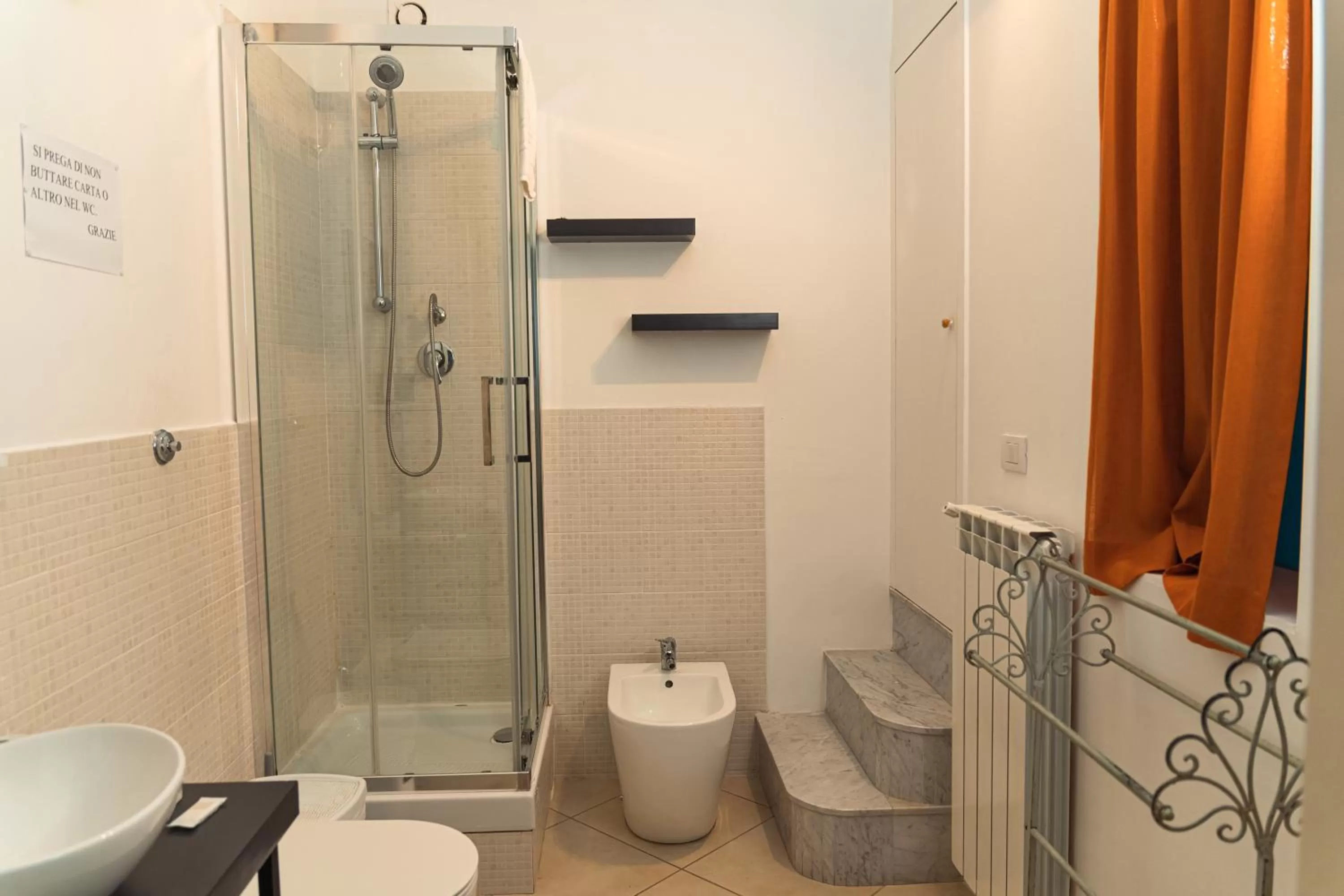 Bathroom in B&B Emme Enne Taranto