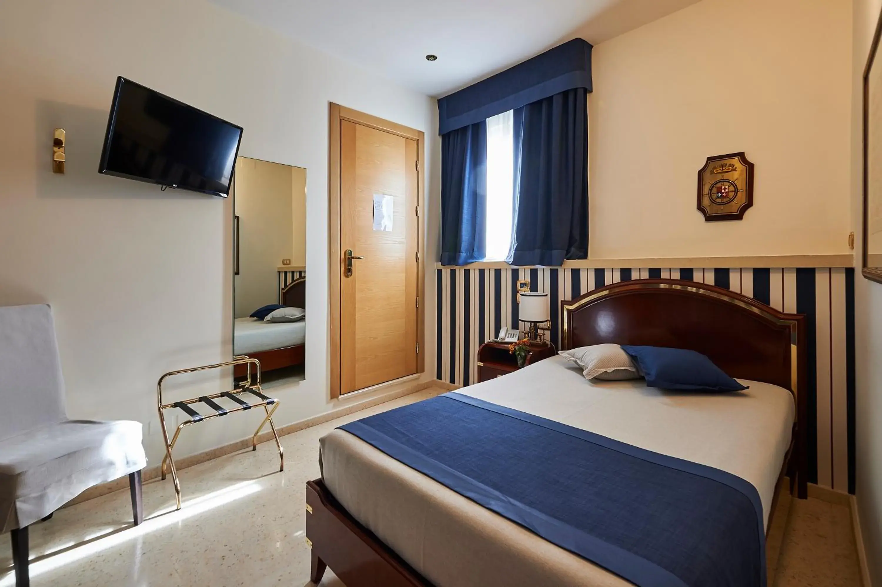 Bed in Corte Di Nettuno - CDSHotels