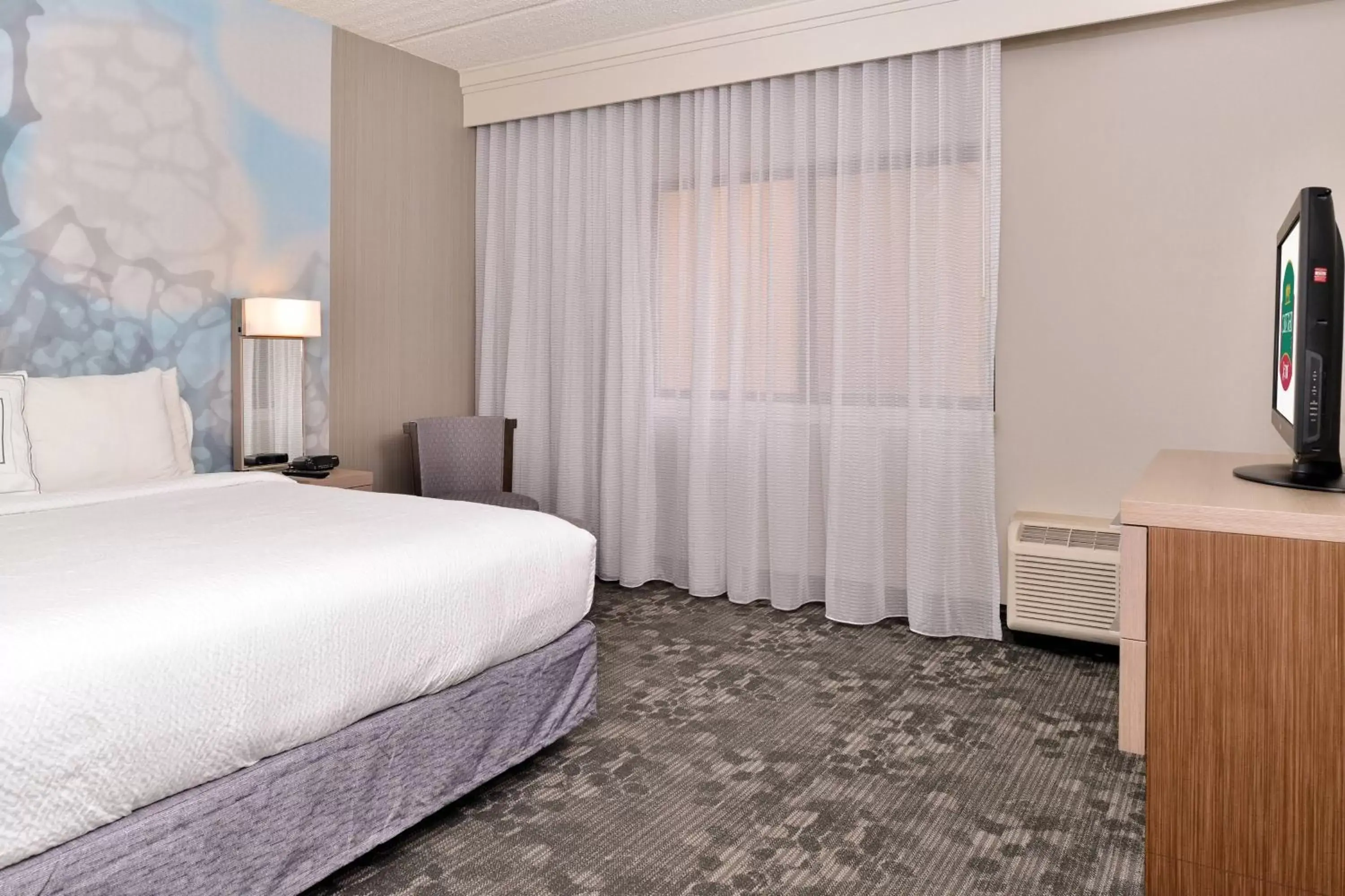 Photo of the whole room, Bed in Courtyard by Marriott Dallas Northwest