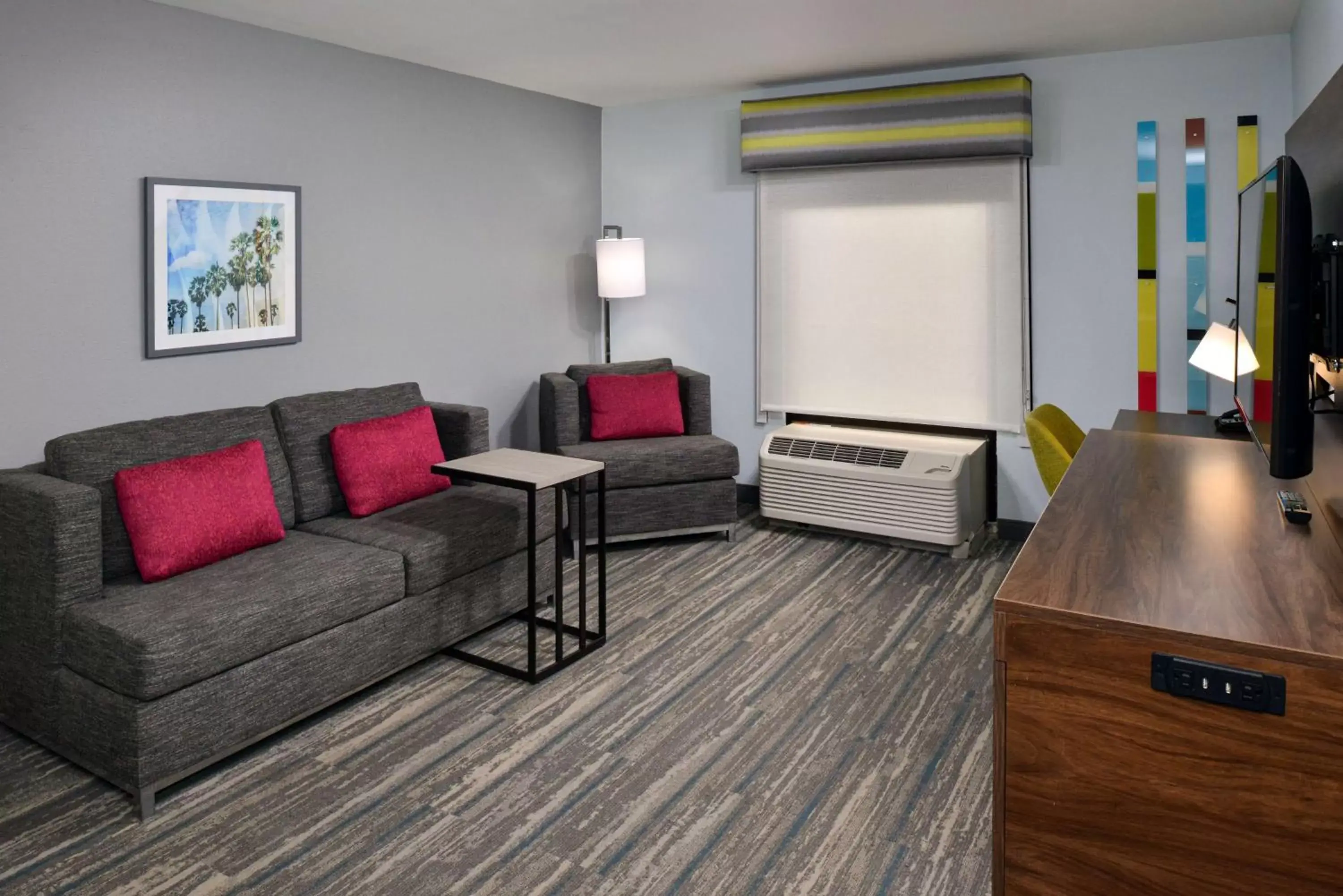 Living room, Seating Area in Hampton Inn by HIlton Panama City Beach