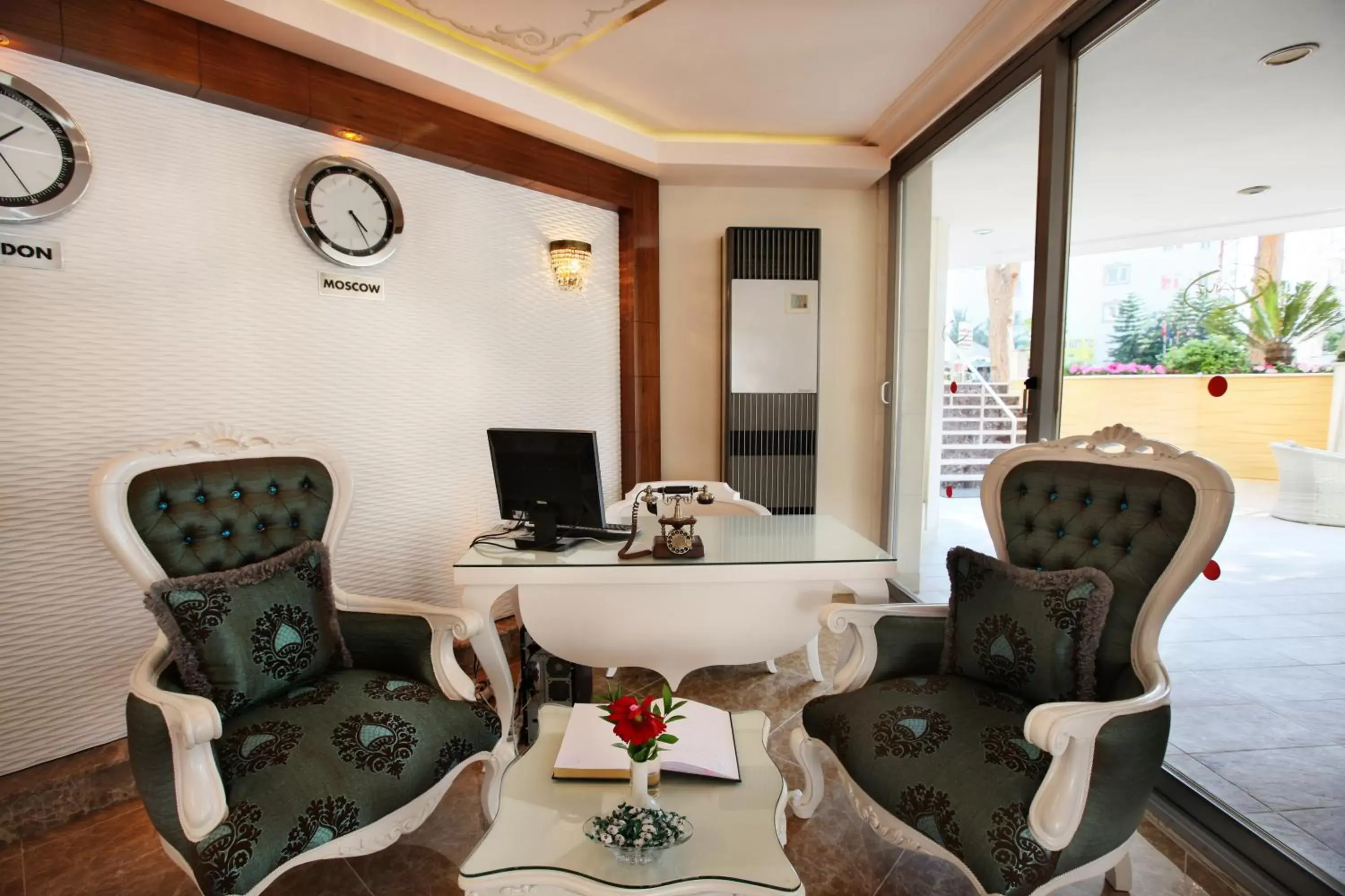 Lobby or reception, Seating Area in Alaiye Kleopatra Hotel