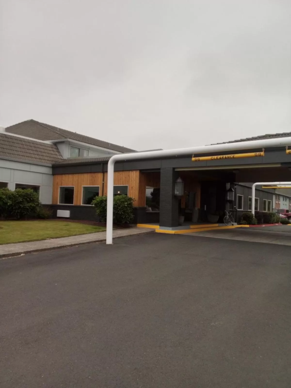 Property building in The Tillamook Inn