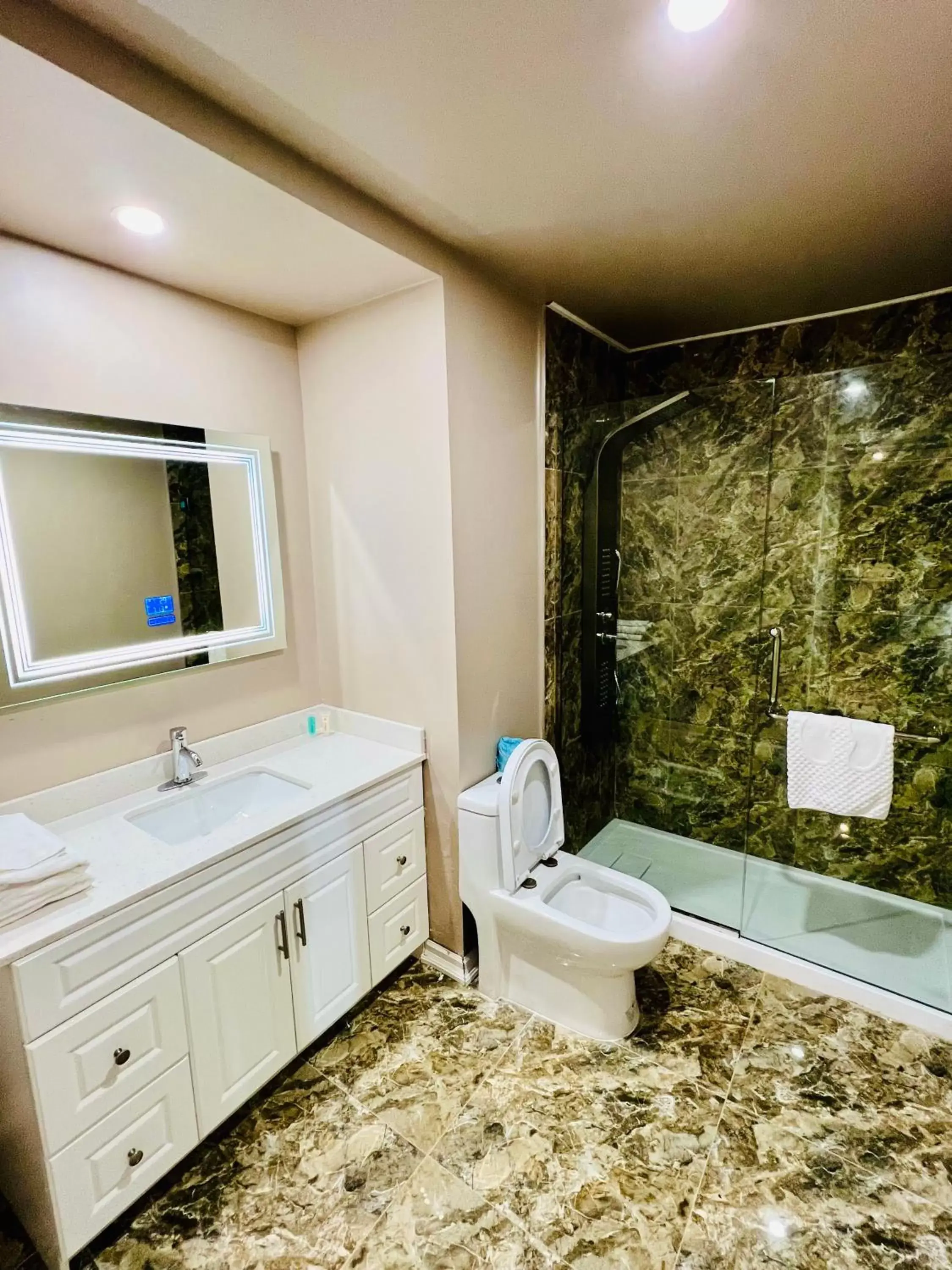 Bathroom in Super 8 by Wyndham Niagara Falls ON