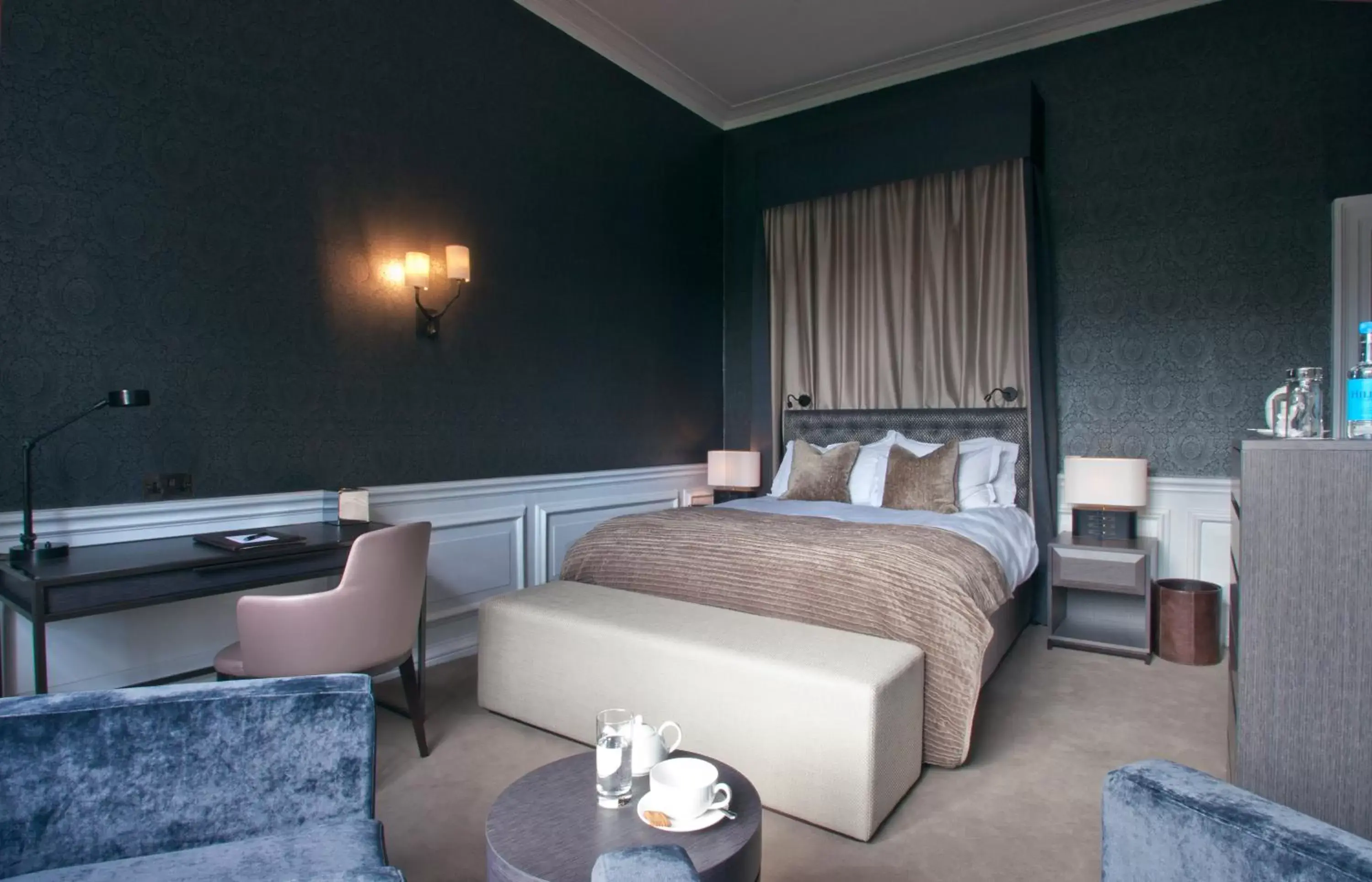 Bed in St Michael's Manor Hotel - St Albans Bed in St Michael's Manor Hotel - St Albans