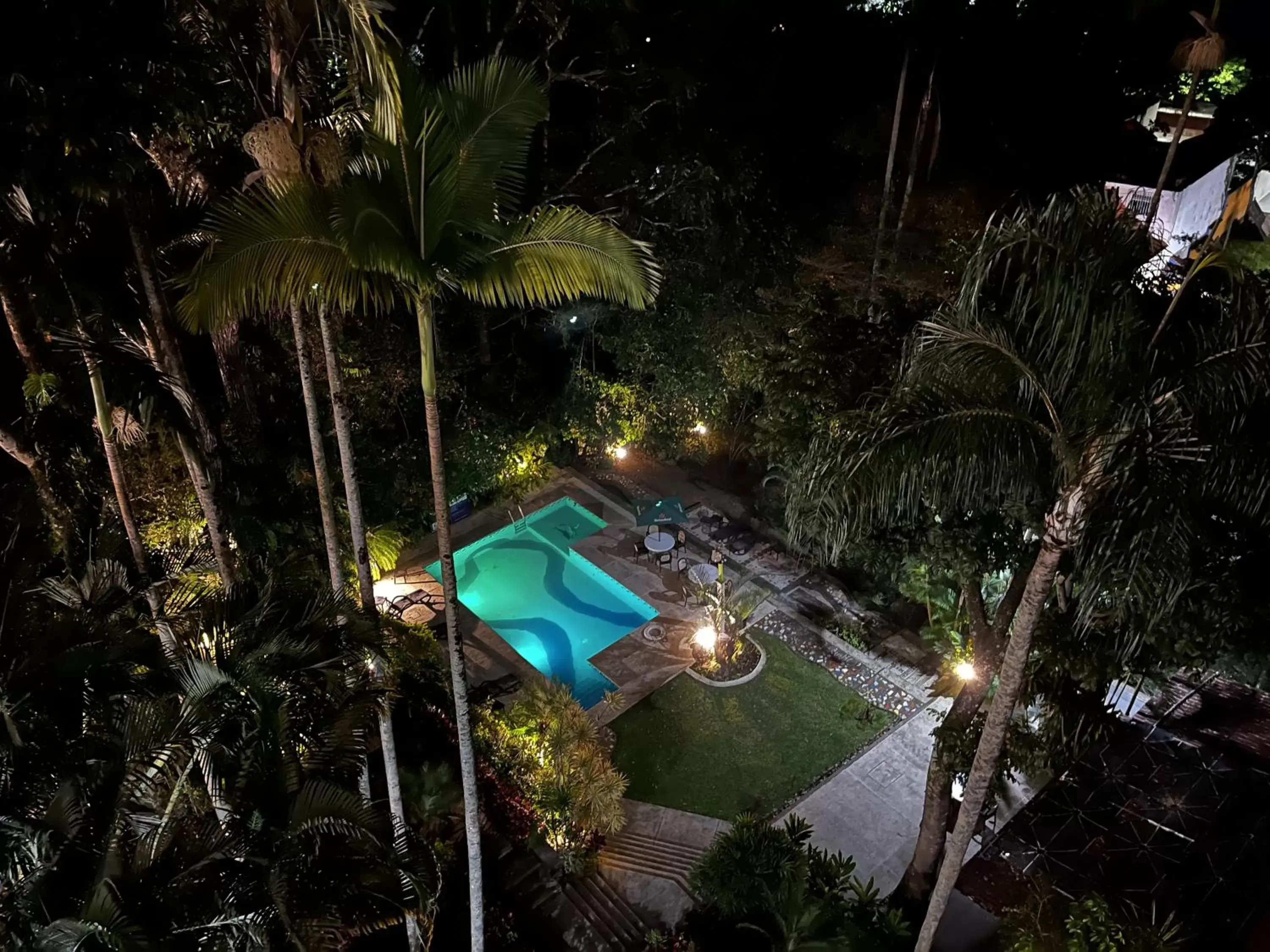 Pool view in Comfort Inn Cordoba Pool view in Comfort Inn Cordoba