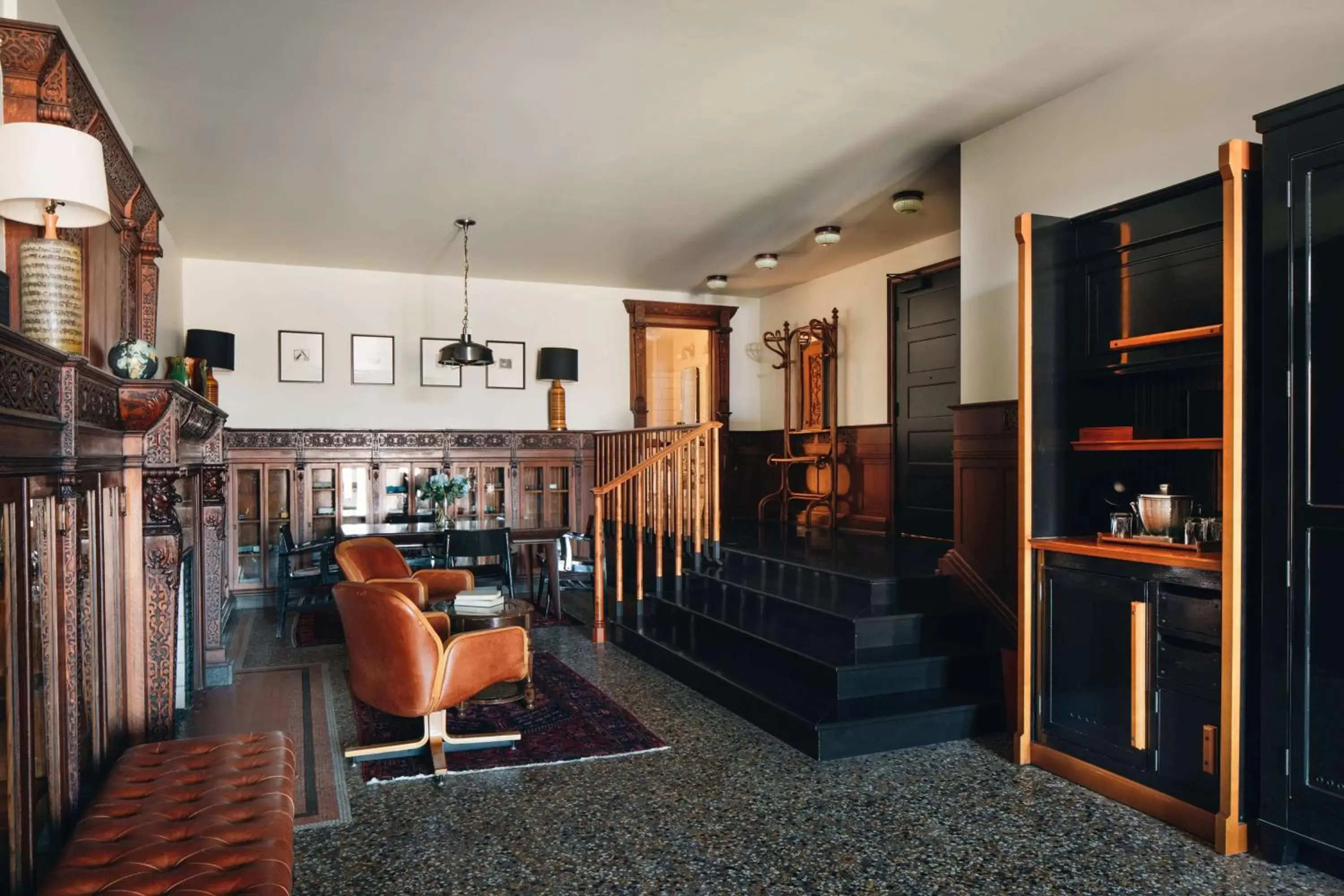 Photo of the whole room in Chicago Athletic Association, part of Hyatt