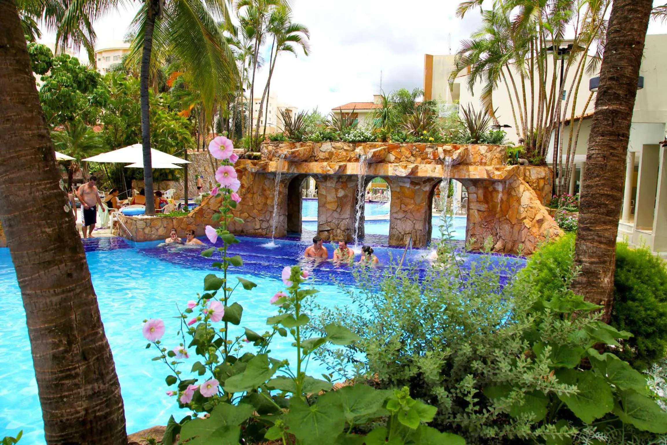 Property logo or sign in Prive Thermas Hotel by WAM Experience