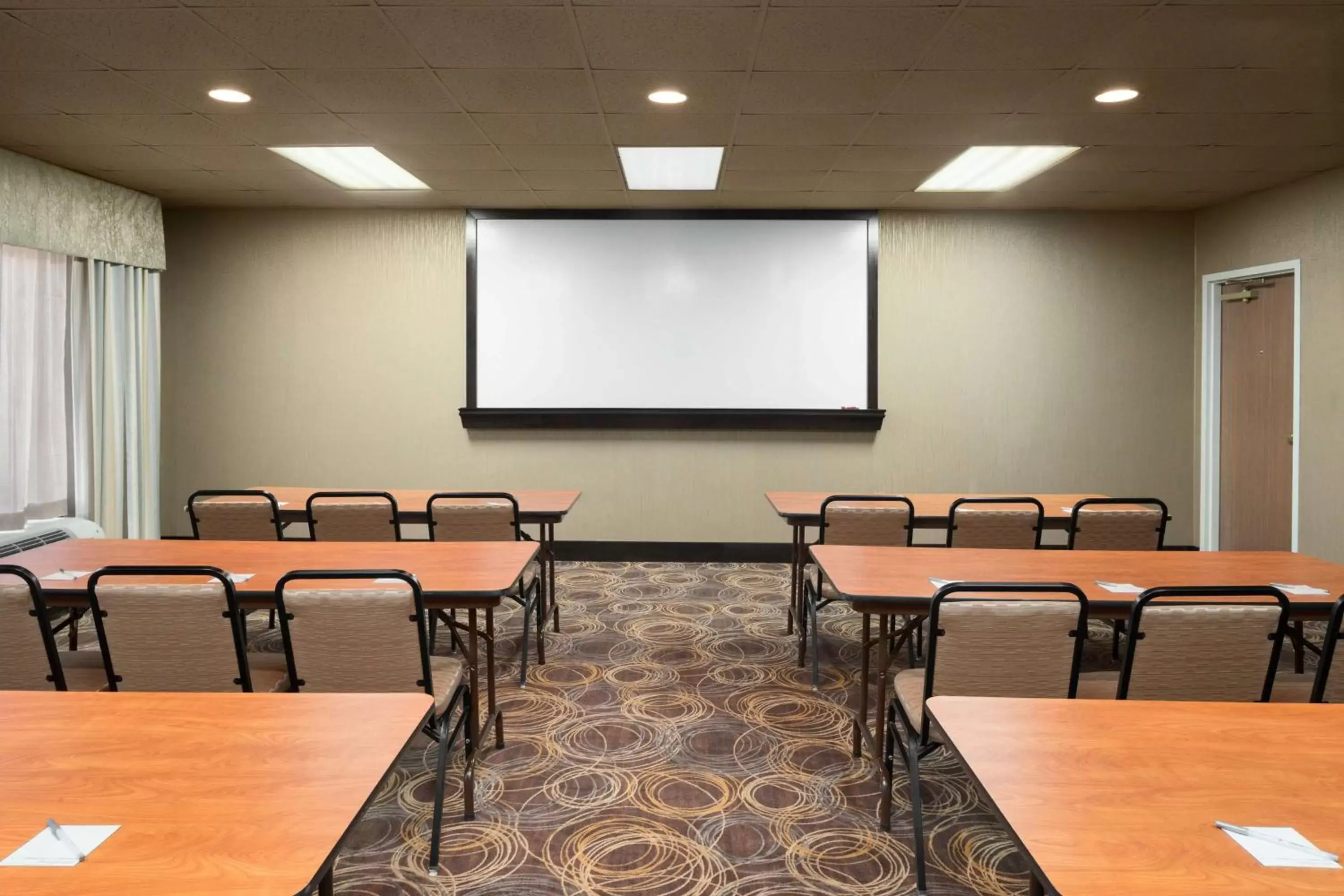Meeting/conference room in Hampton Inn Pell City Meeting/conference room in Hampton Inn Pell City
