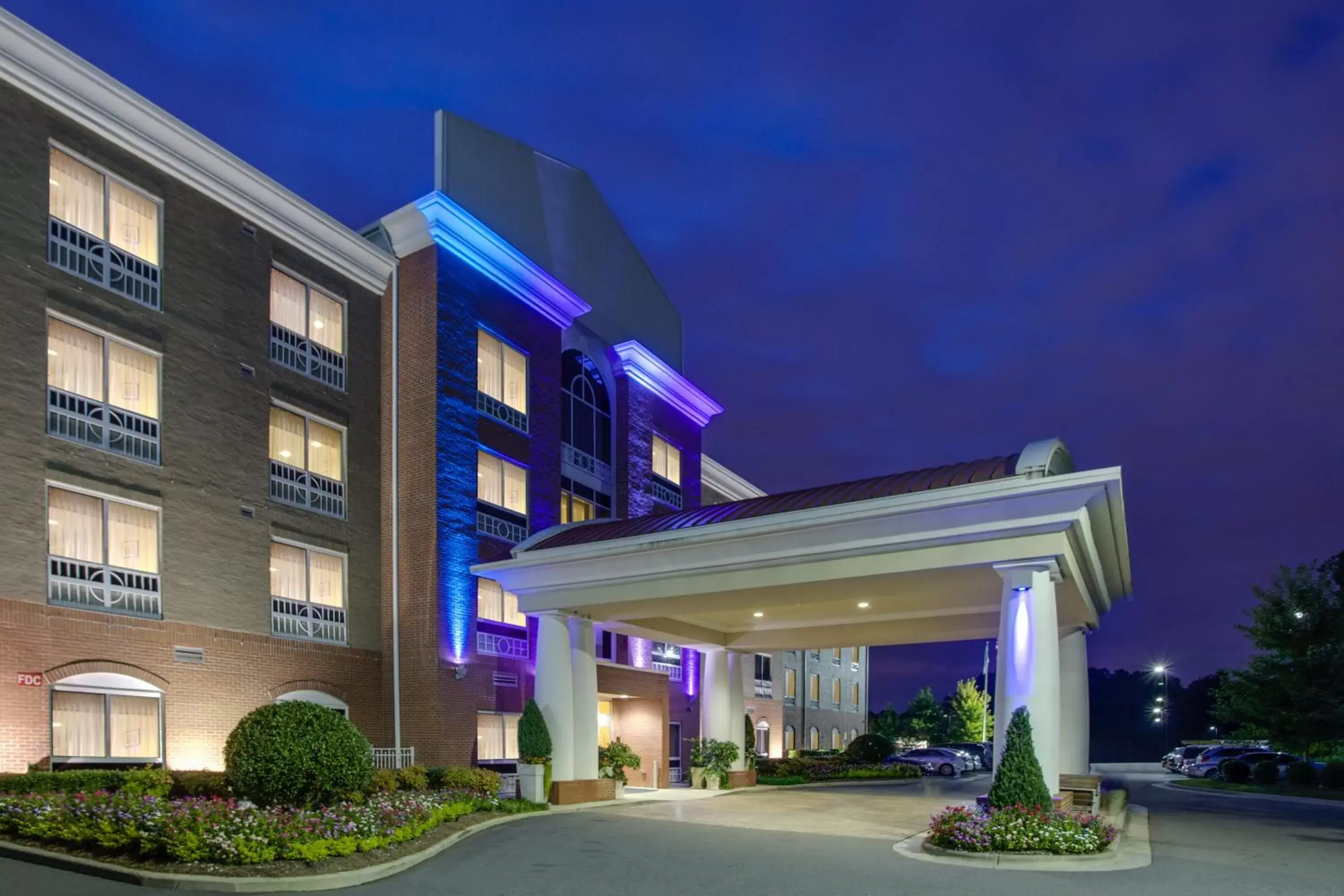 Property Building in Holiday Inn Express Hotel Raleigh Southwest, an IHG Hotel