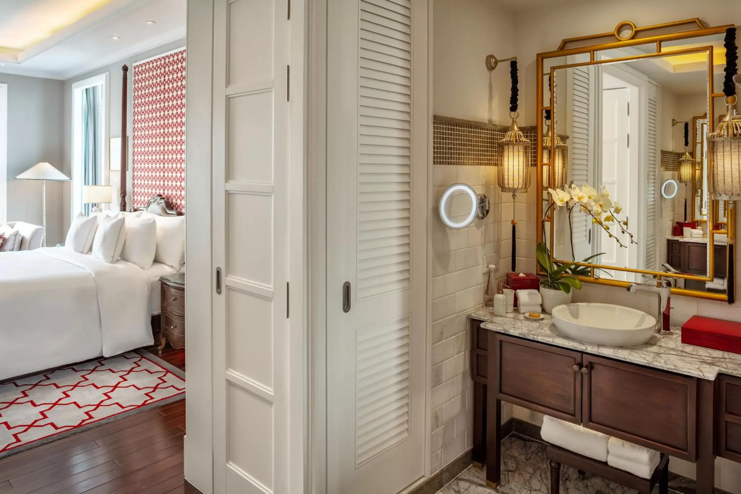 Bathroom in Mia Saigon – Luxury Boutique Hotel