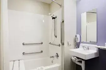 Bathroom in Microtel Inn & Suites by Wyndham Bridgeport