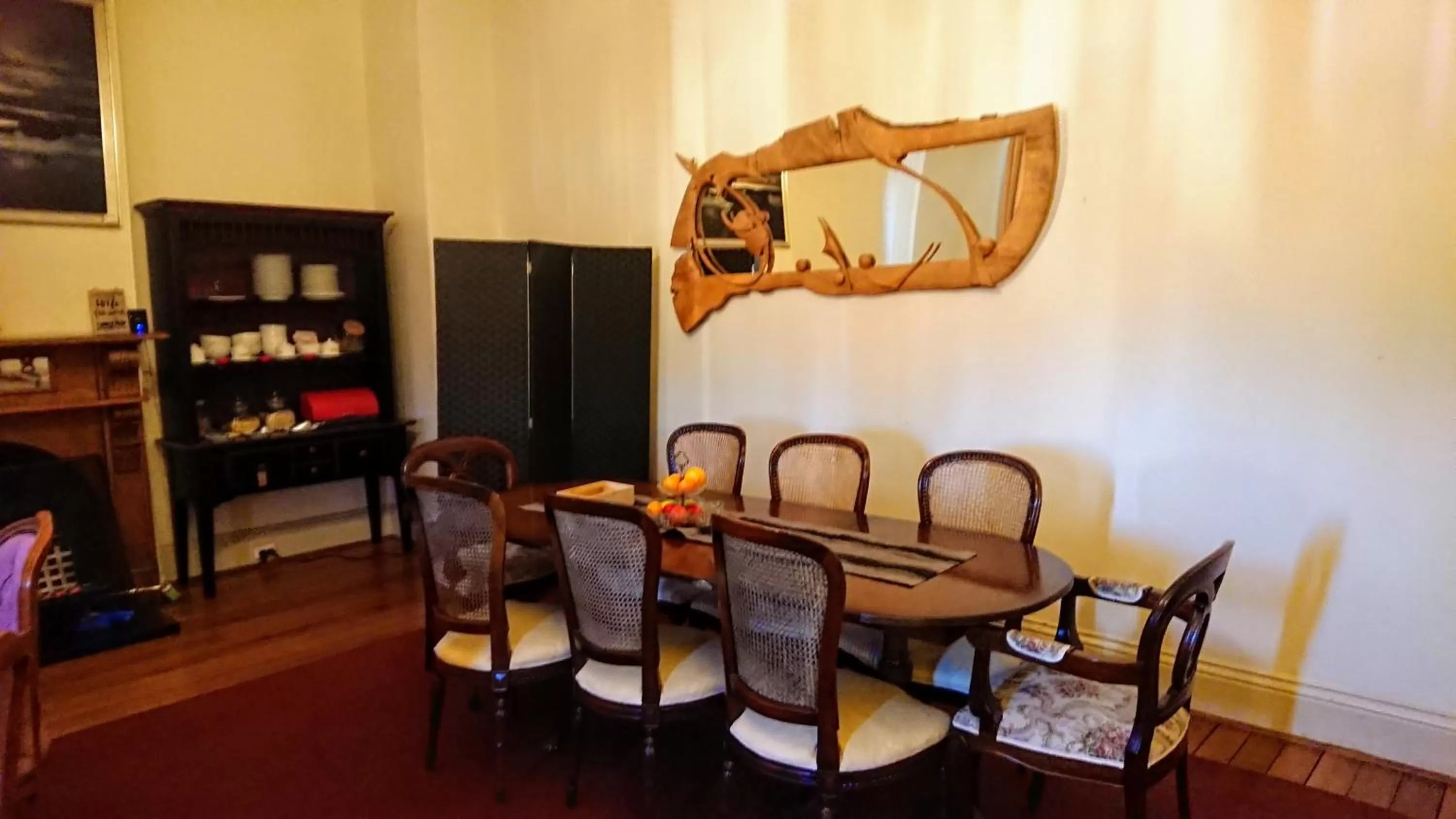 Breakfast in The Empire Hotel Deloraine