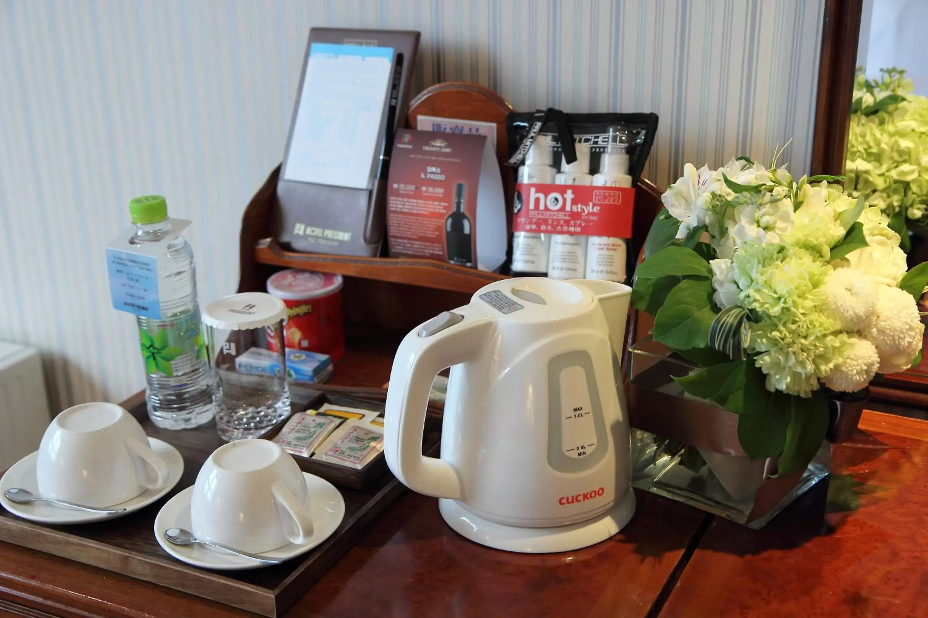 Coffee/tea facilities in Hotel President