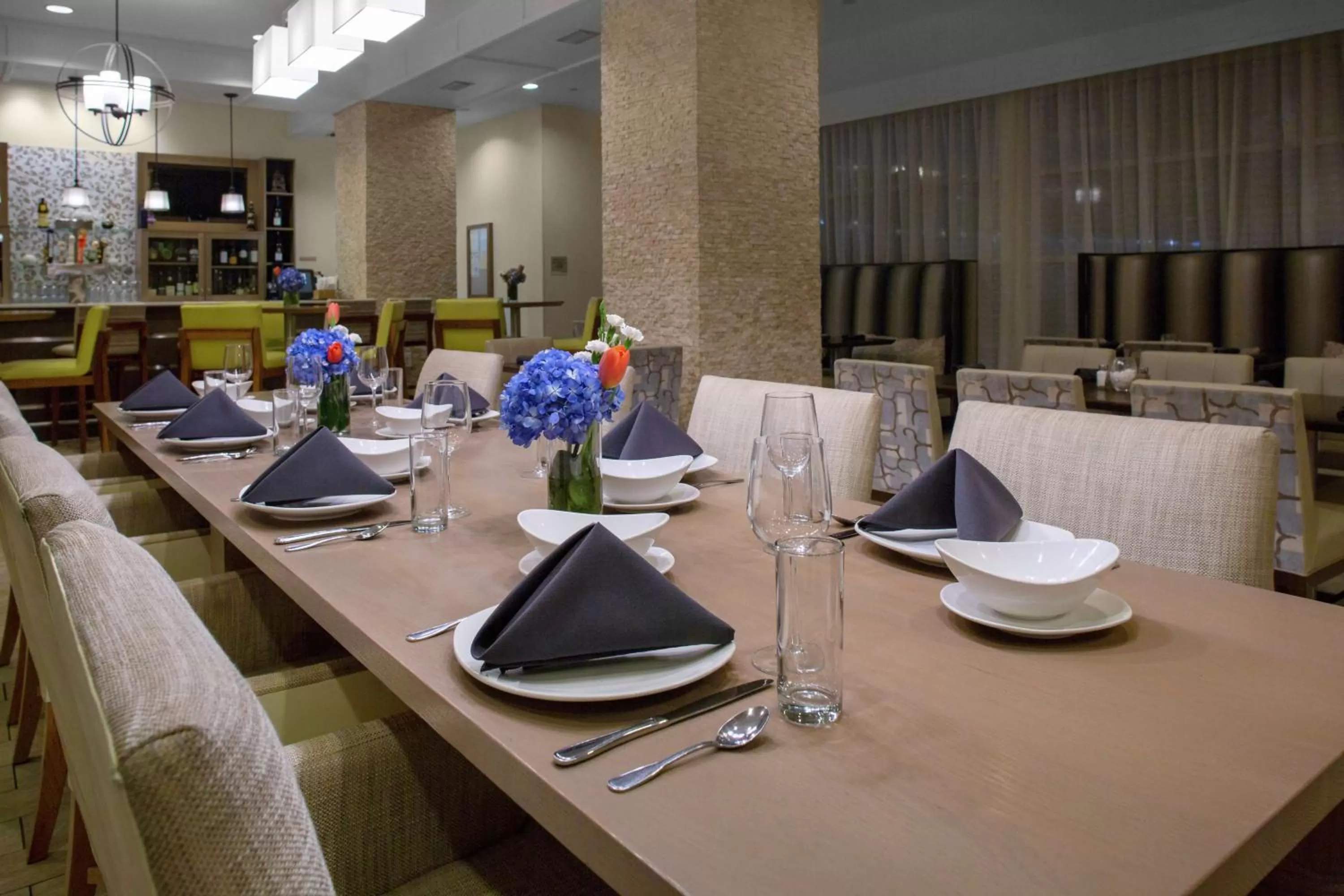 Restaurant/places to eat in DoubleTree by Hilton Biloxi