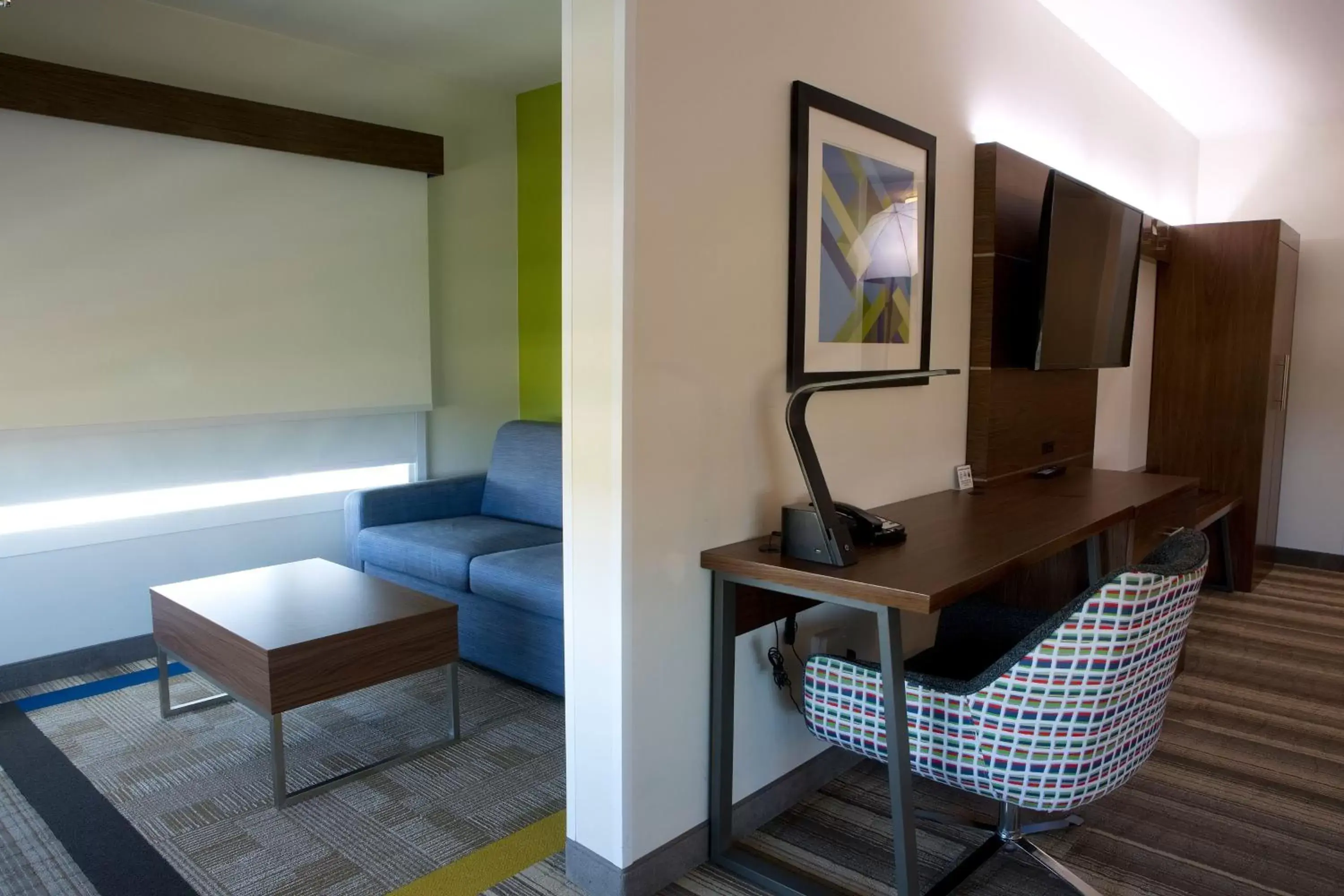 Photo of the whole room, TV/Entertainment Center in Holiday Inn Express & Suites - Edmonton SW – Windermere, an IHG Hotel