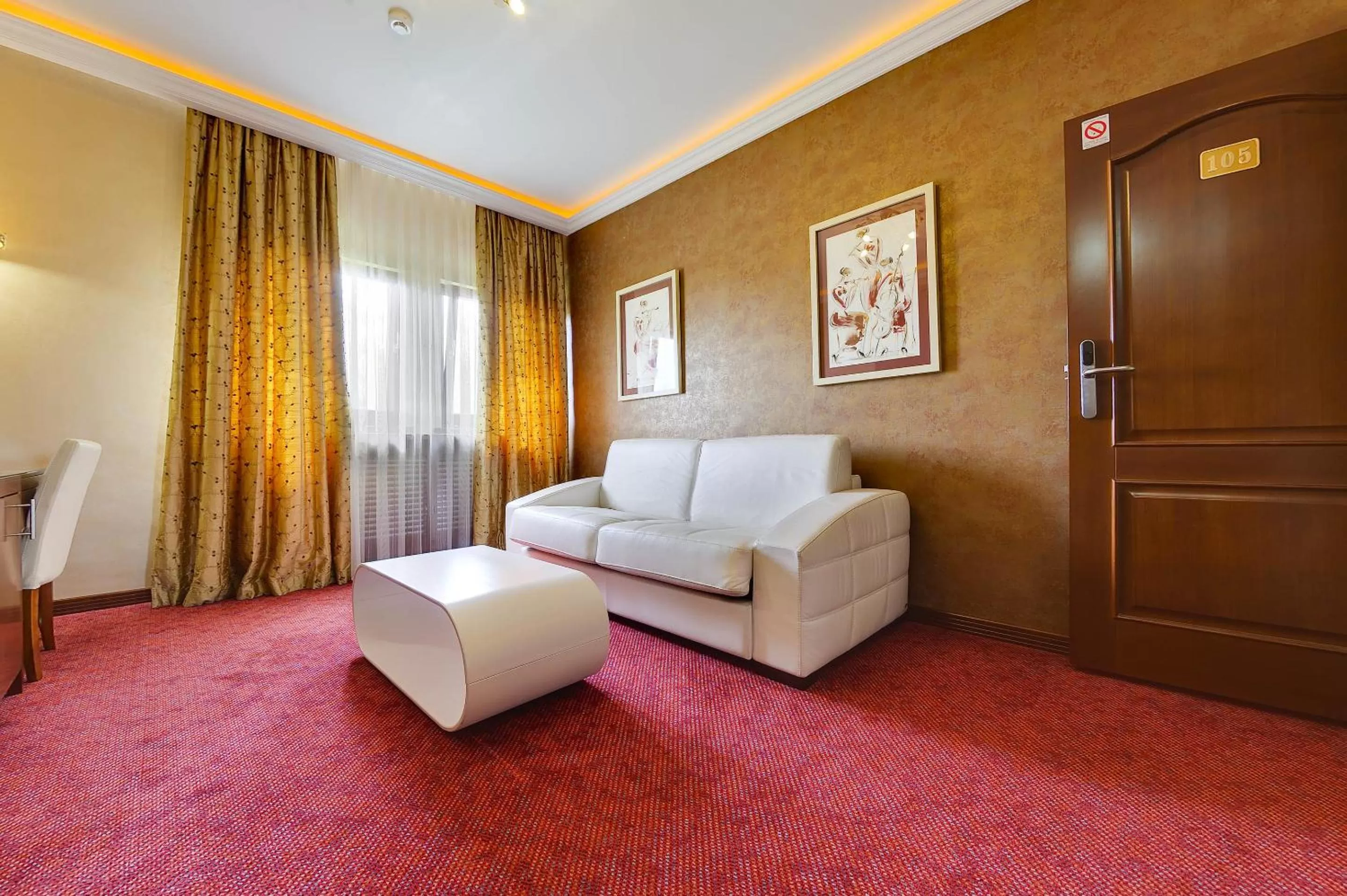 TV and multimedia in Hotel Sucevic Garni