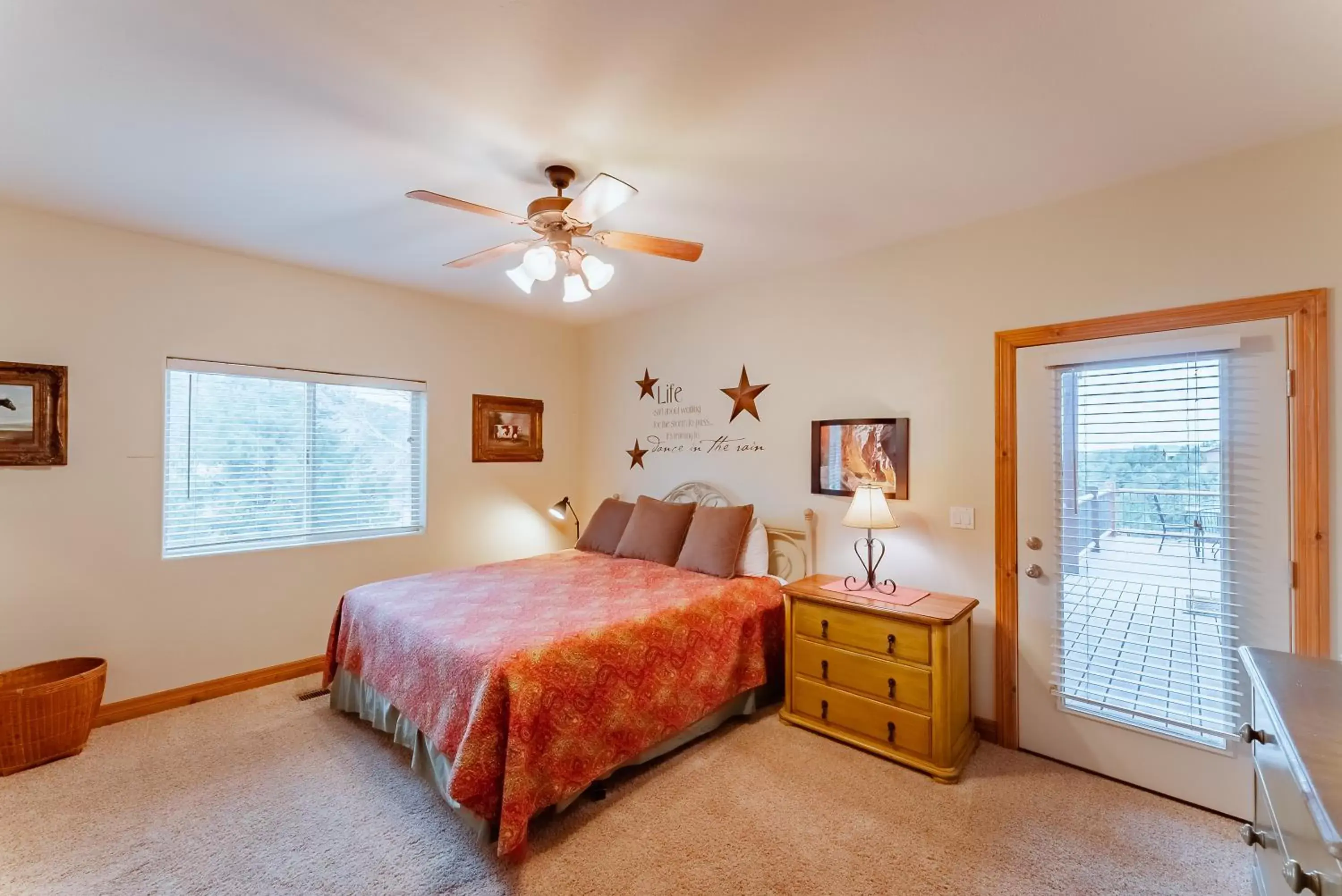 Bed in Zion Ponderosa Ranch Resort