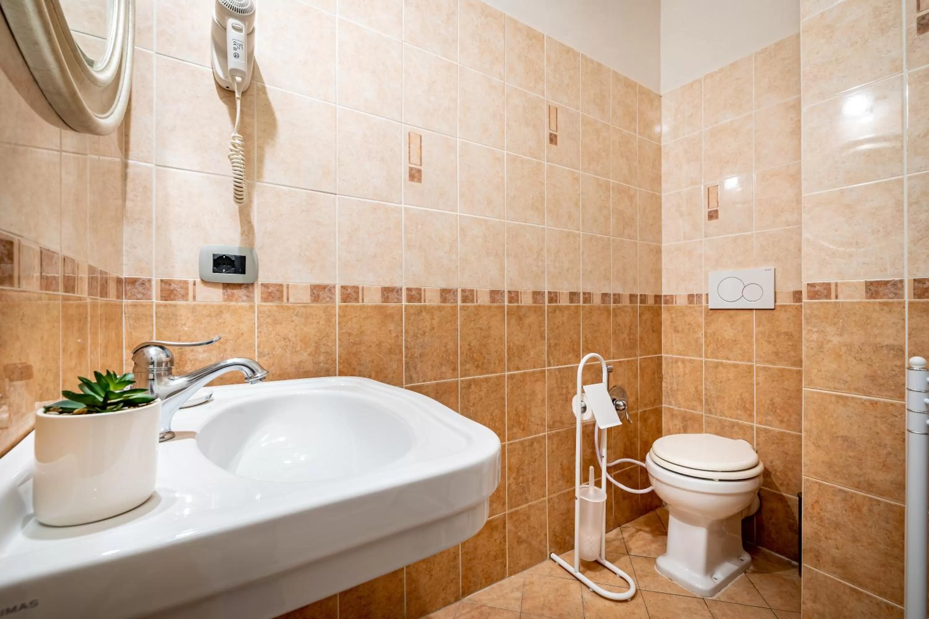 Bathroom in Maison Pitti Florence