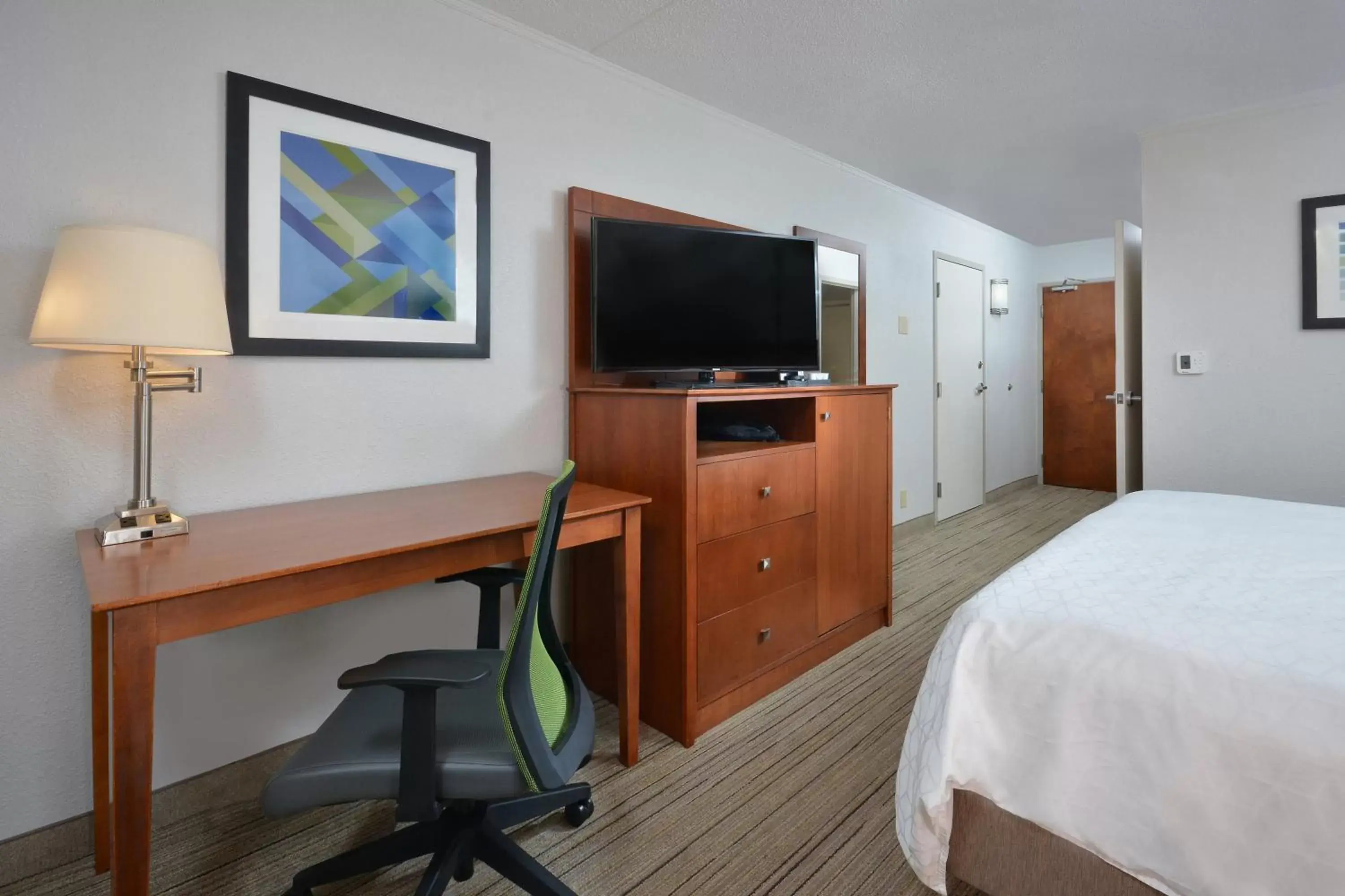 Photo of the whole room, TV/Entertainment Center in Holiday Inn Express Lynchburg, an IHG Hotel