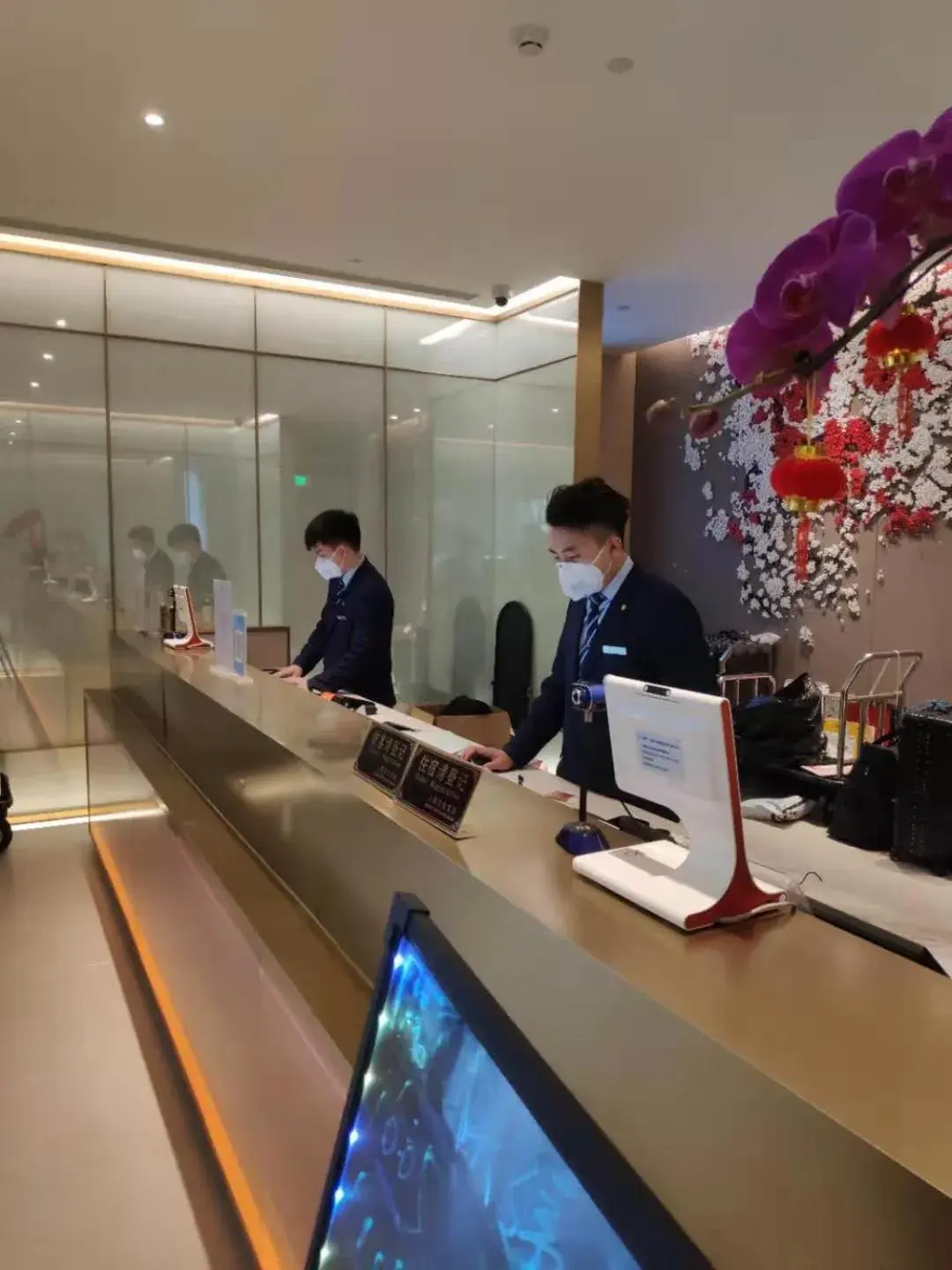 Lobby or reception, Staff in Sincere Residence Changfeng - Changfeng Ecological Business District