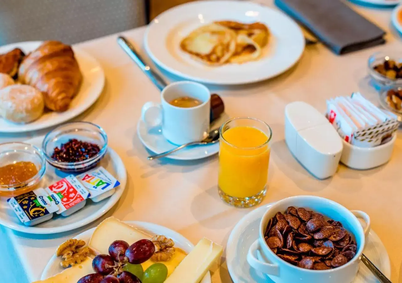 Continental breakfast, Breakfast in Hôtel des Bains de Saillon