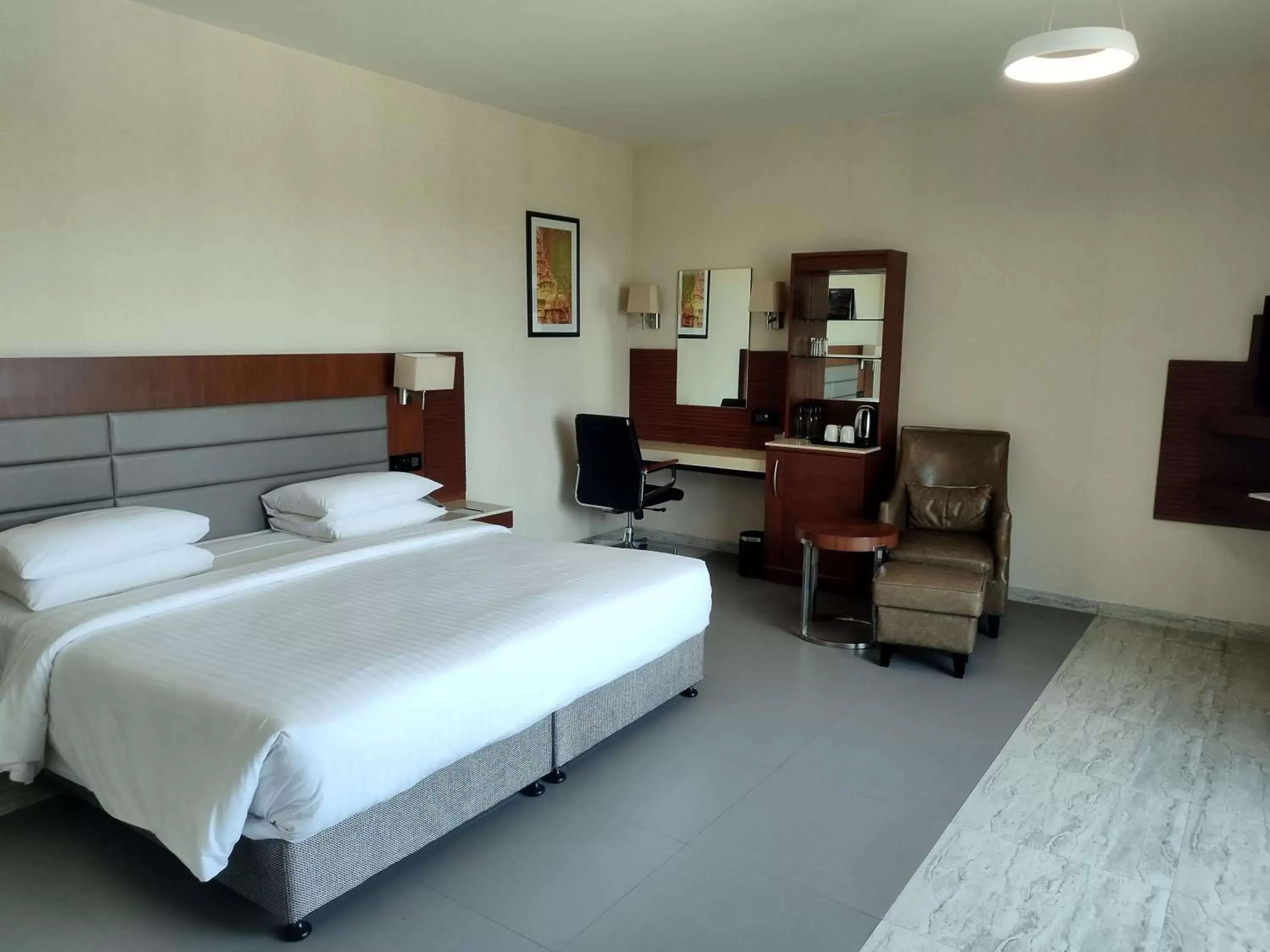 Property building, Bed in Courtyard by Marriott Madurai