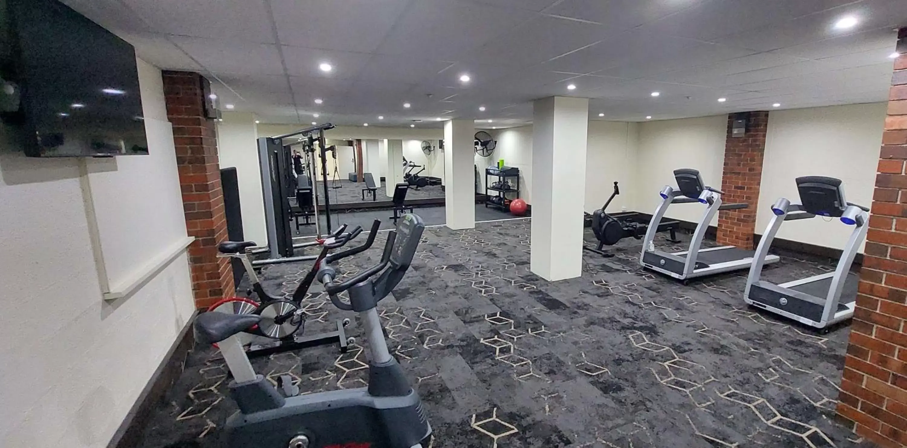 Fitness centre/facilities in Gateway Hotel by Nightcap Plus Fitness centre/facilities in Gateway Hotel by Nightcap Plus