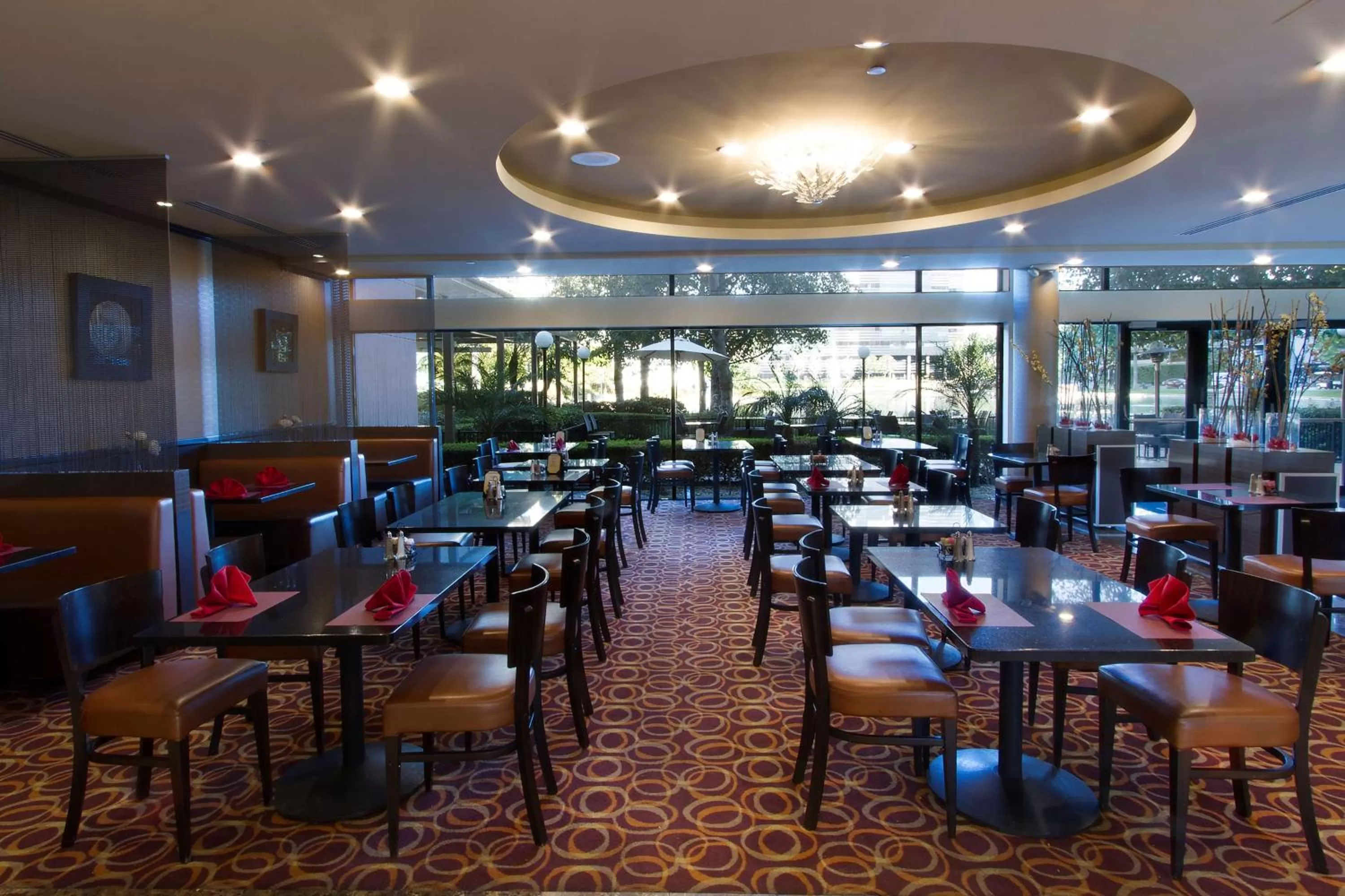 Restaurant/Places to Eat in DoubleTree by Hilton Orange County Airport