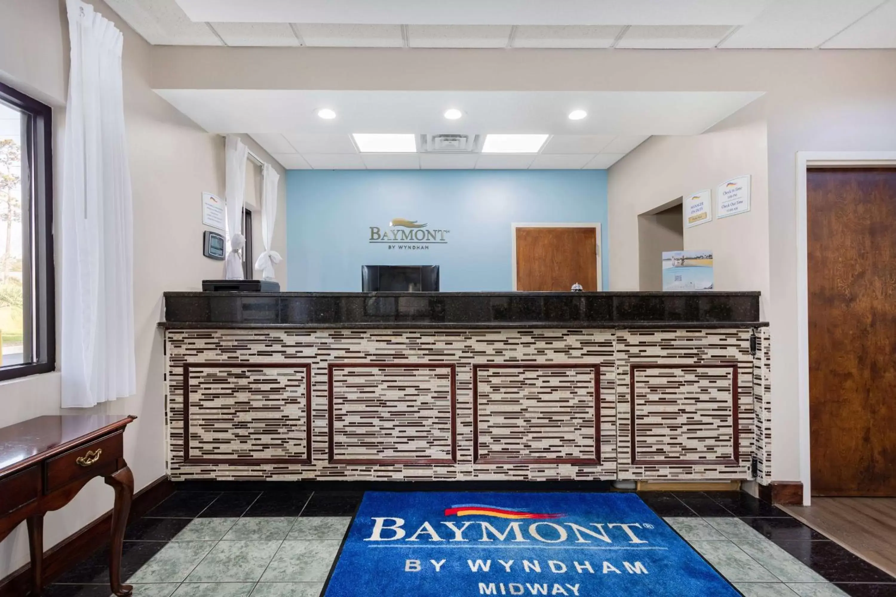 Lobby or reception in Baymont by Wyndham Midway Tallahassee