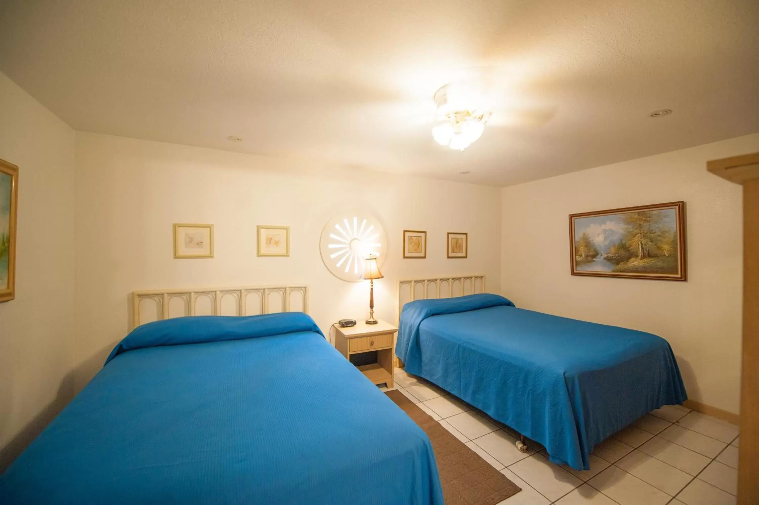 Photo of the whole room, Bed in South Padre Island Beach Rentals